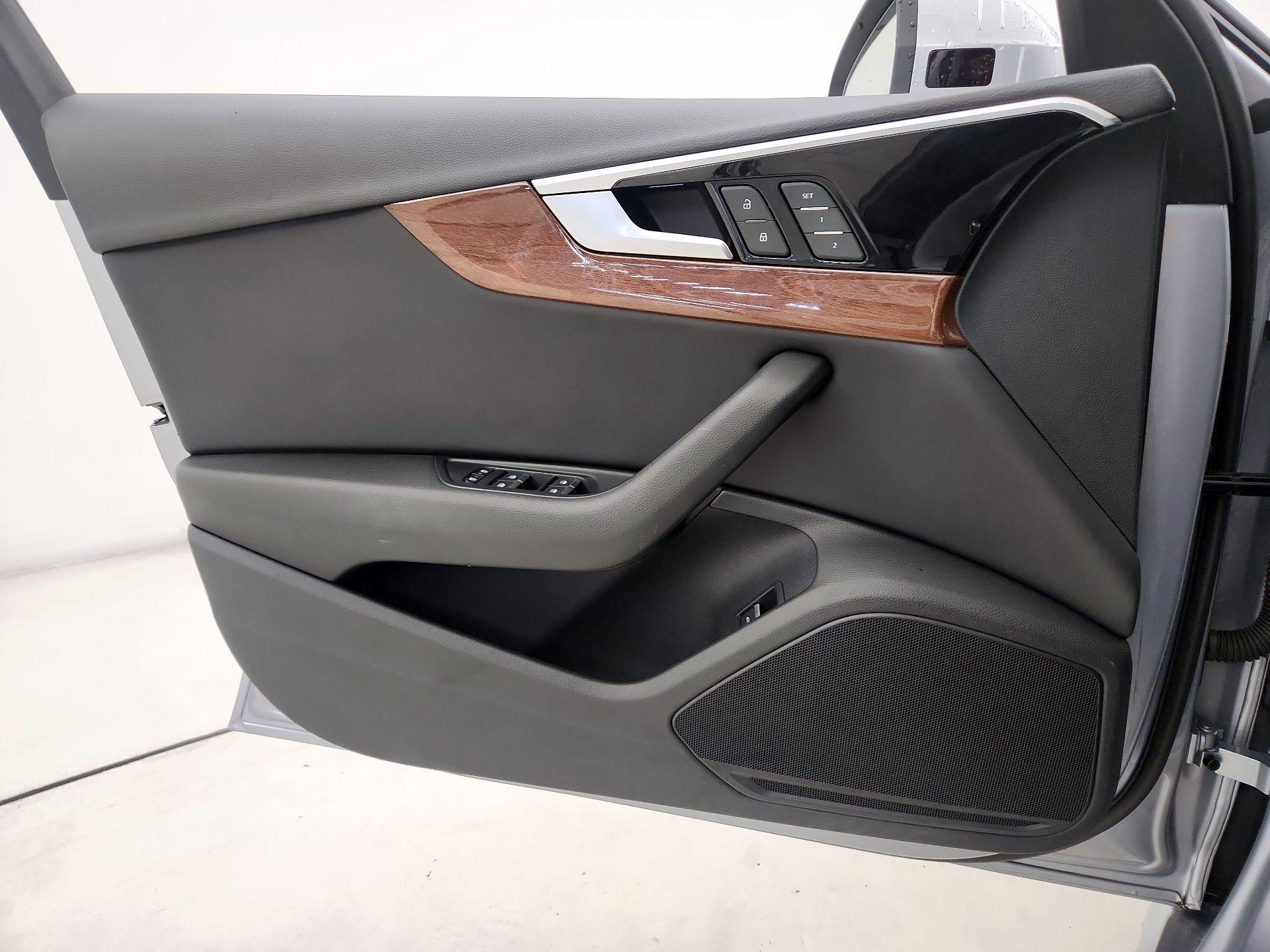 Thumbnail: 2020 Audi A4 - 12