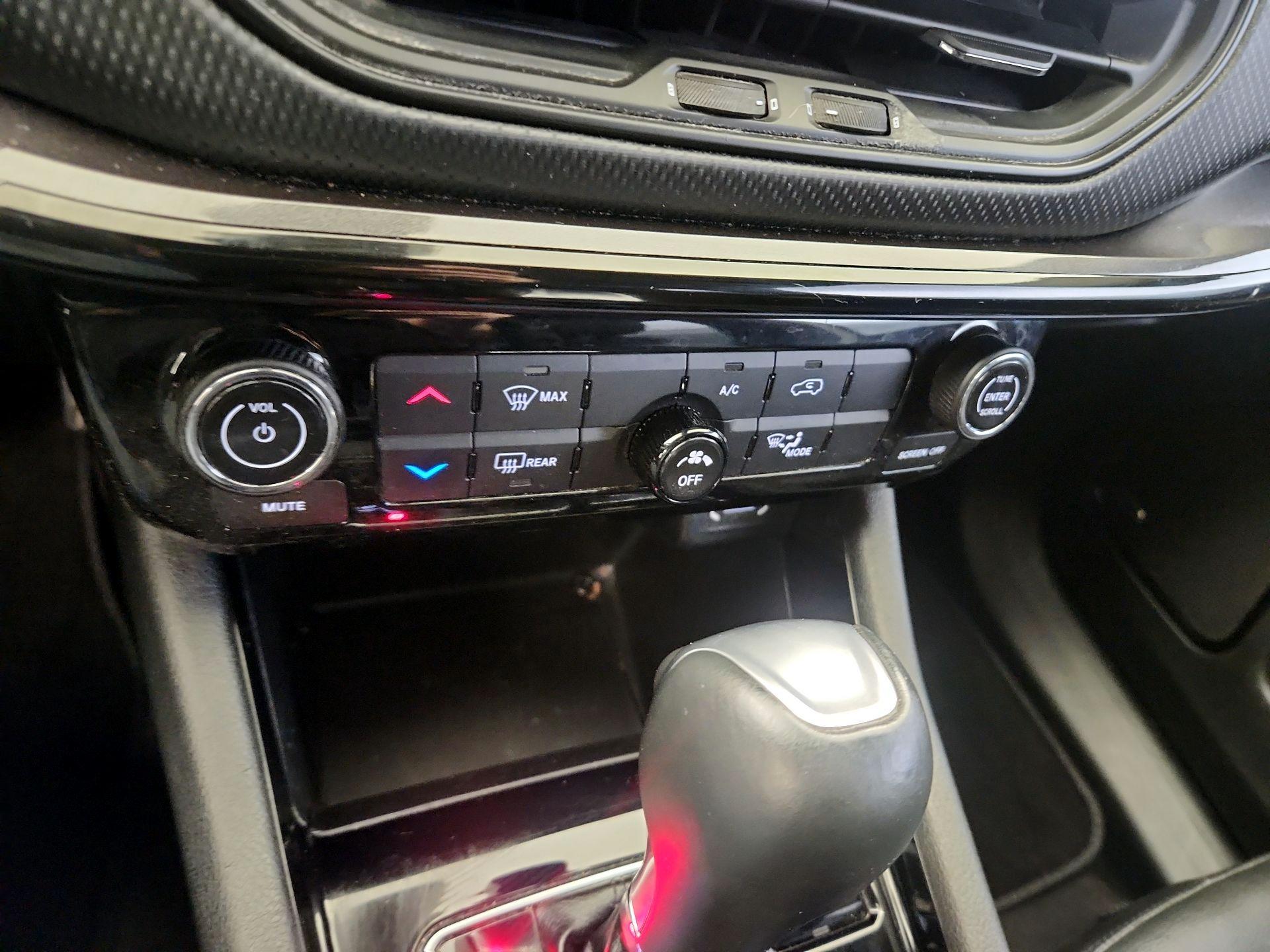 Thumbnail: 2022 Jeep Compass - 14