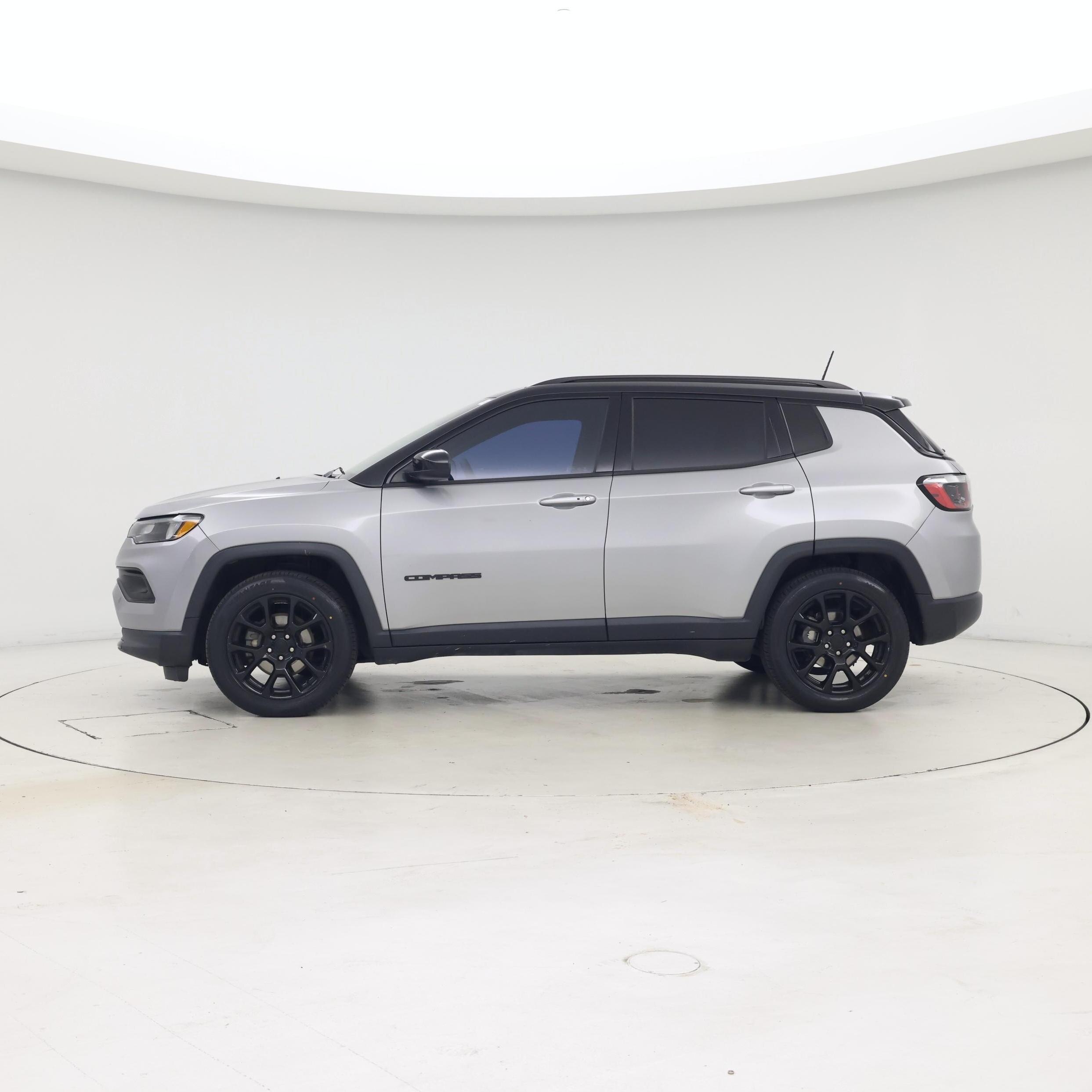 Thumbnail: 2022 Jeep Compass - 3