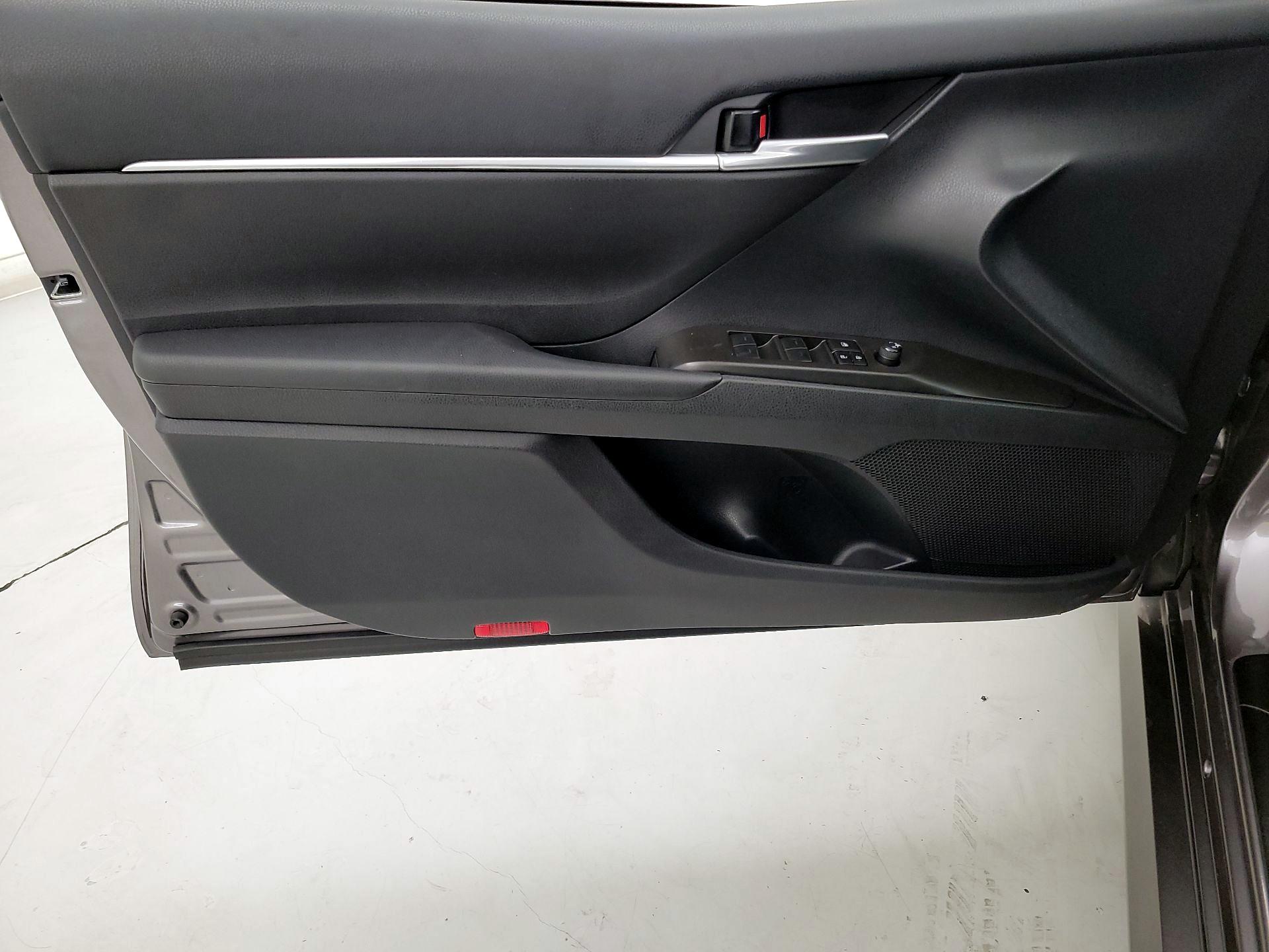 Thumbnail: 2023 Toyota Camry - 12