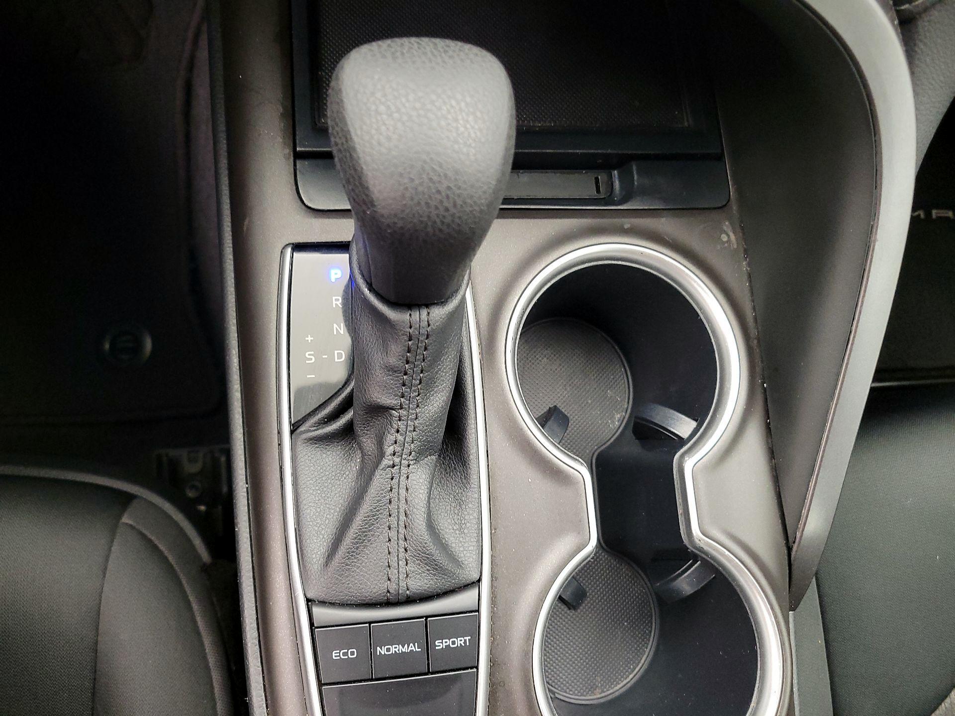 Thumbnail: 2023 Toyota Camry - 17