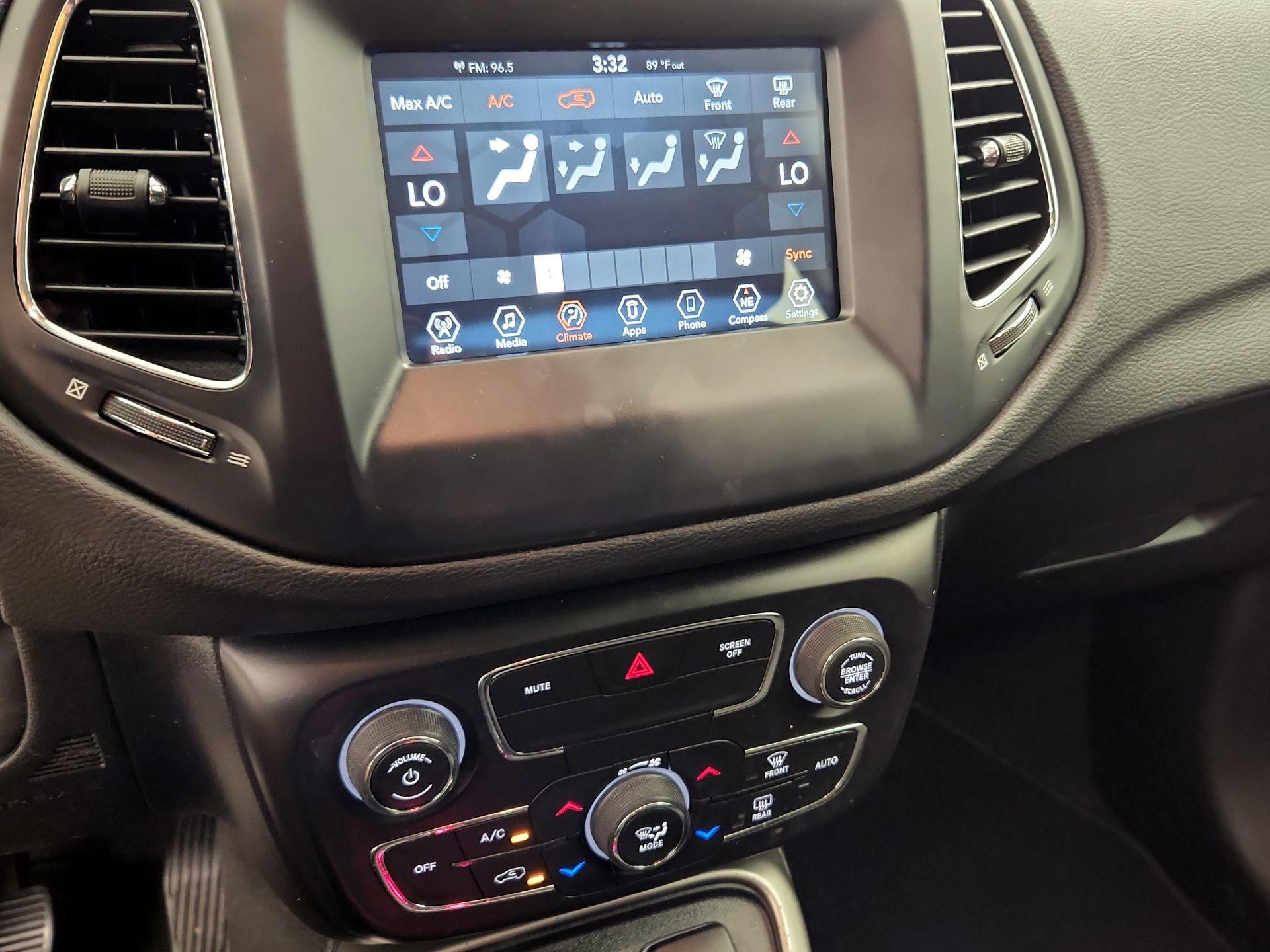 Thumbnail: 2021 Jeep Compass - 16