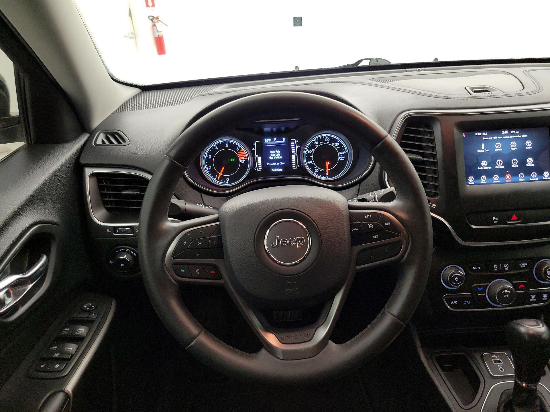 Thumbnail: 2020 Jeep Cherokee - 10