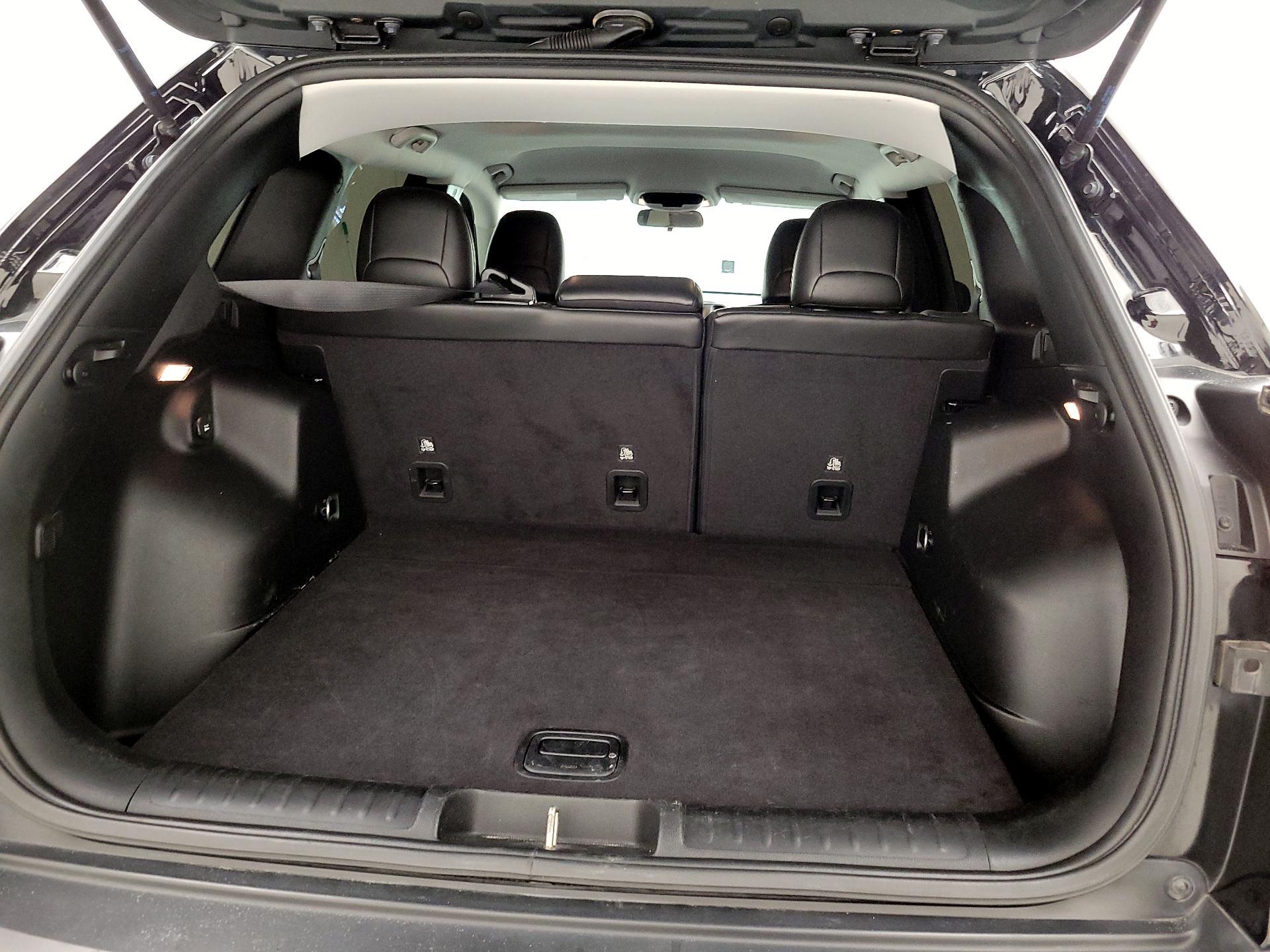 Thumbnail: 2020 Jeep Cherokee - 20