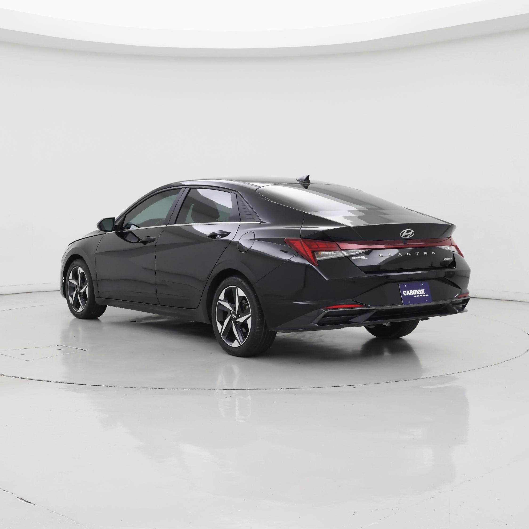 Thumbnail: 2023 Hyundai Elantra - 2
