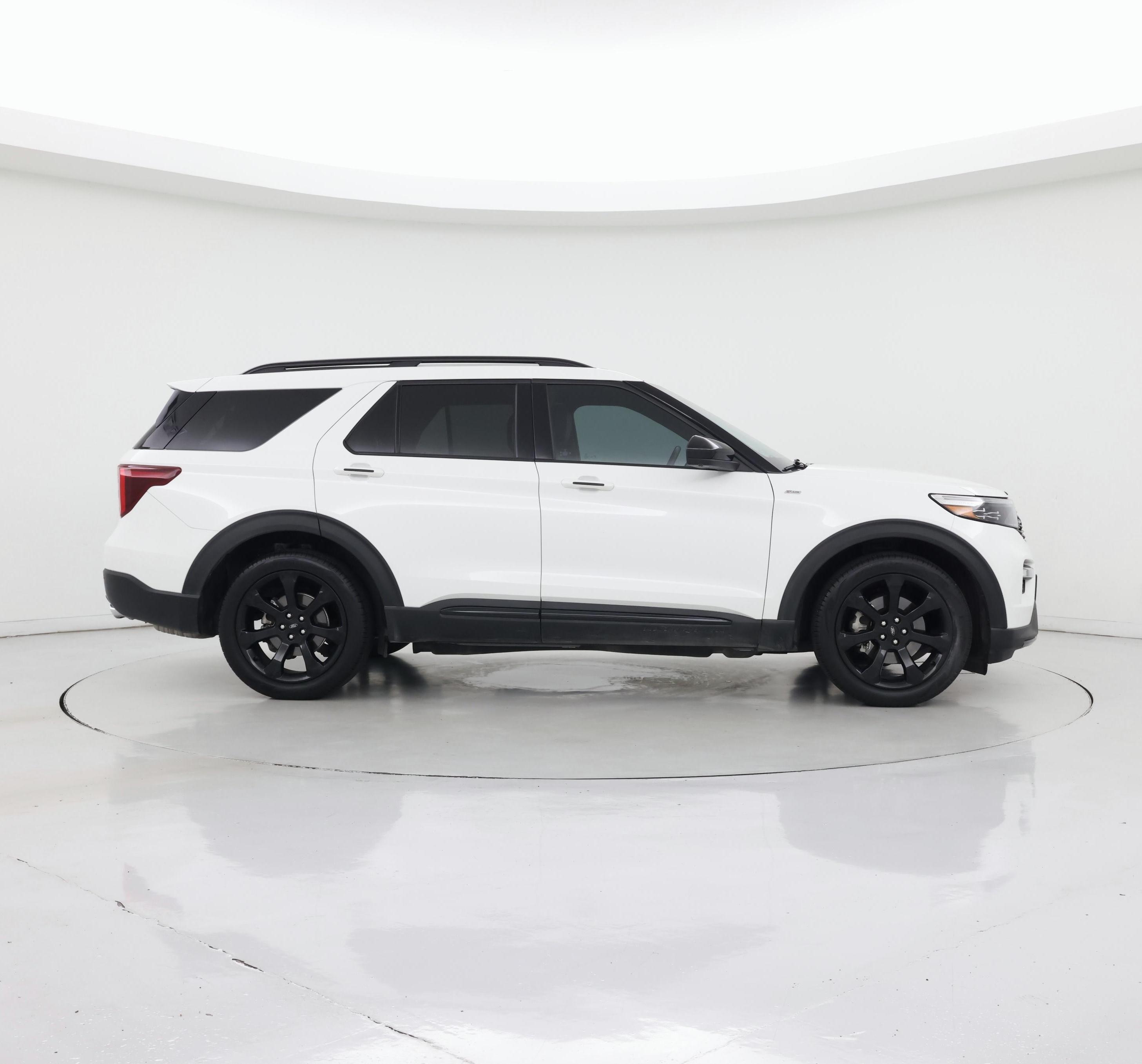 Thumbnail: 2022 Ford Explorer - 7