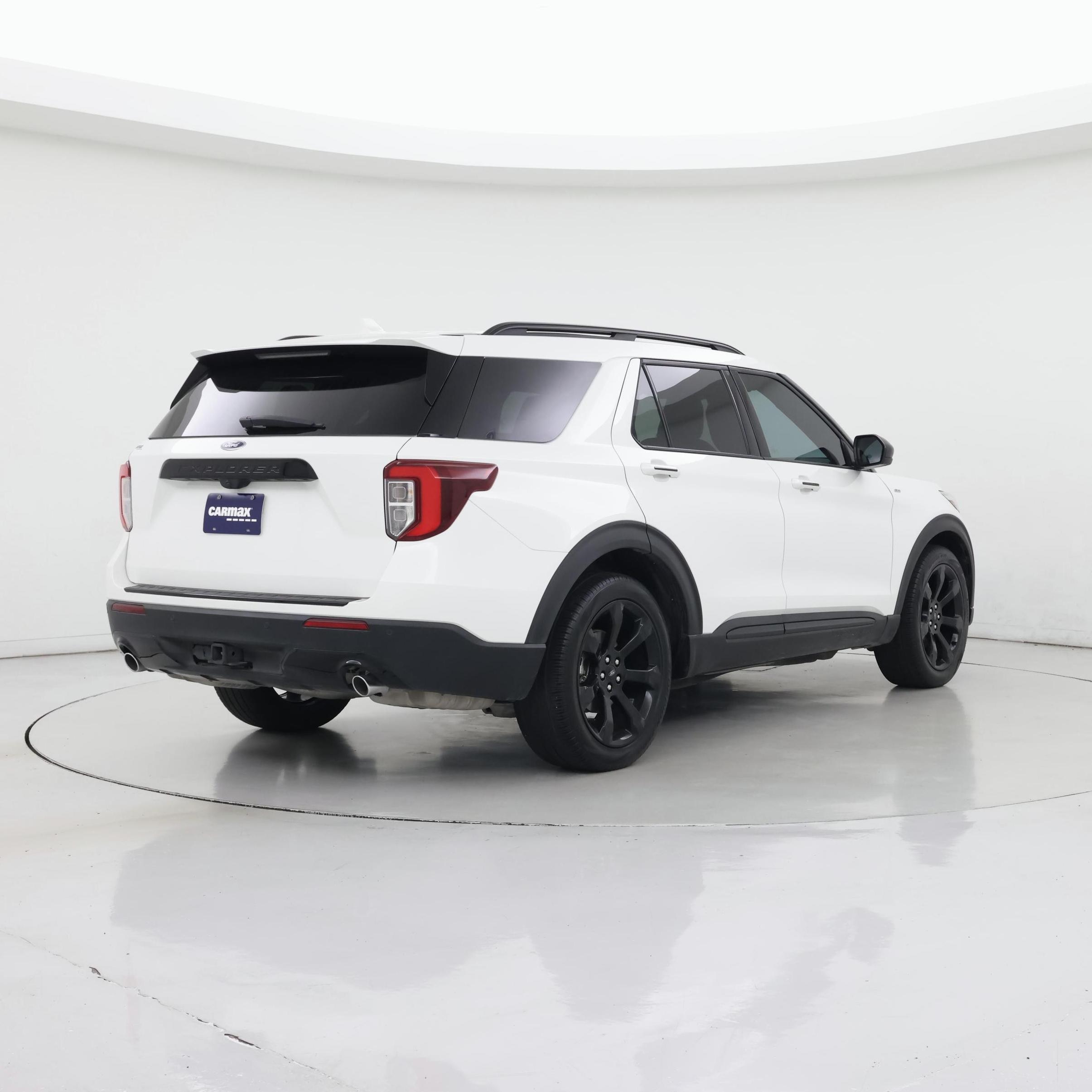 Thumbnail: 2022 Ford Explorer - 8