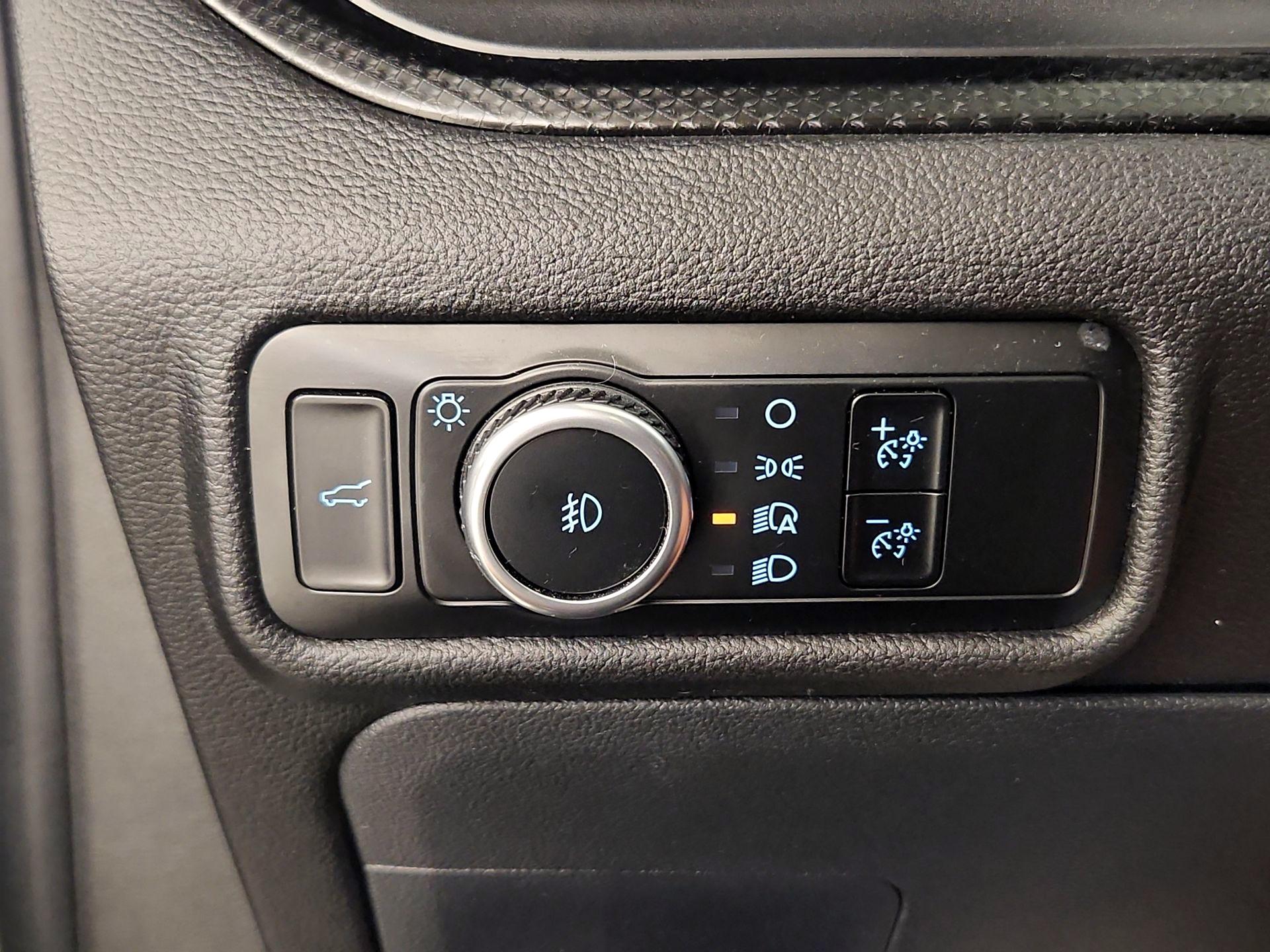 Thumbnail: 2023 Ford Explorer - 13