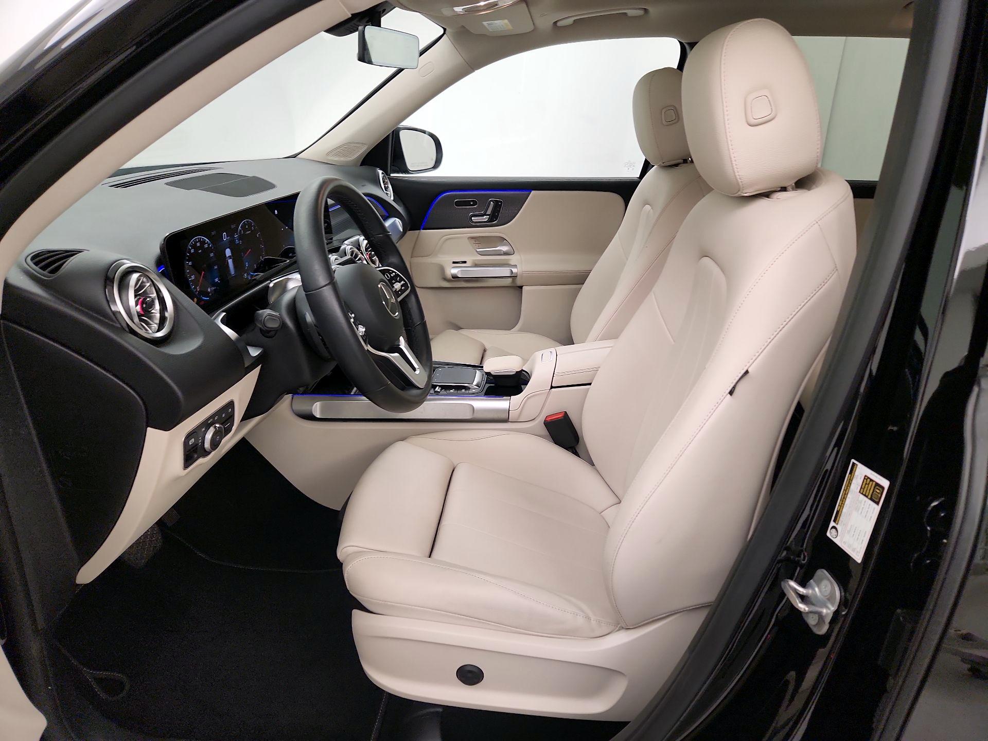 Thumbnail: 2023 Mercedes-Benz GLB - 11