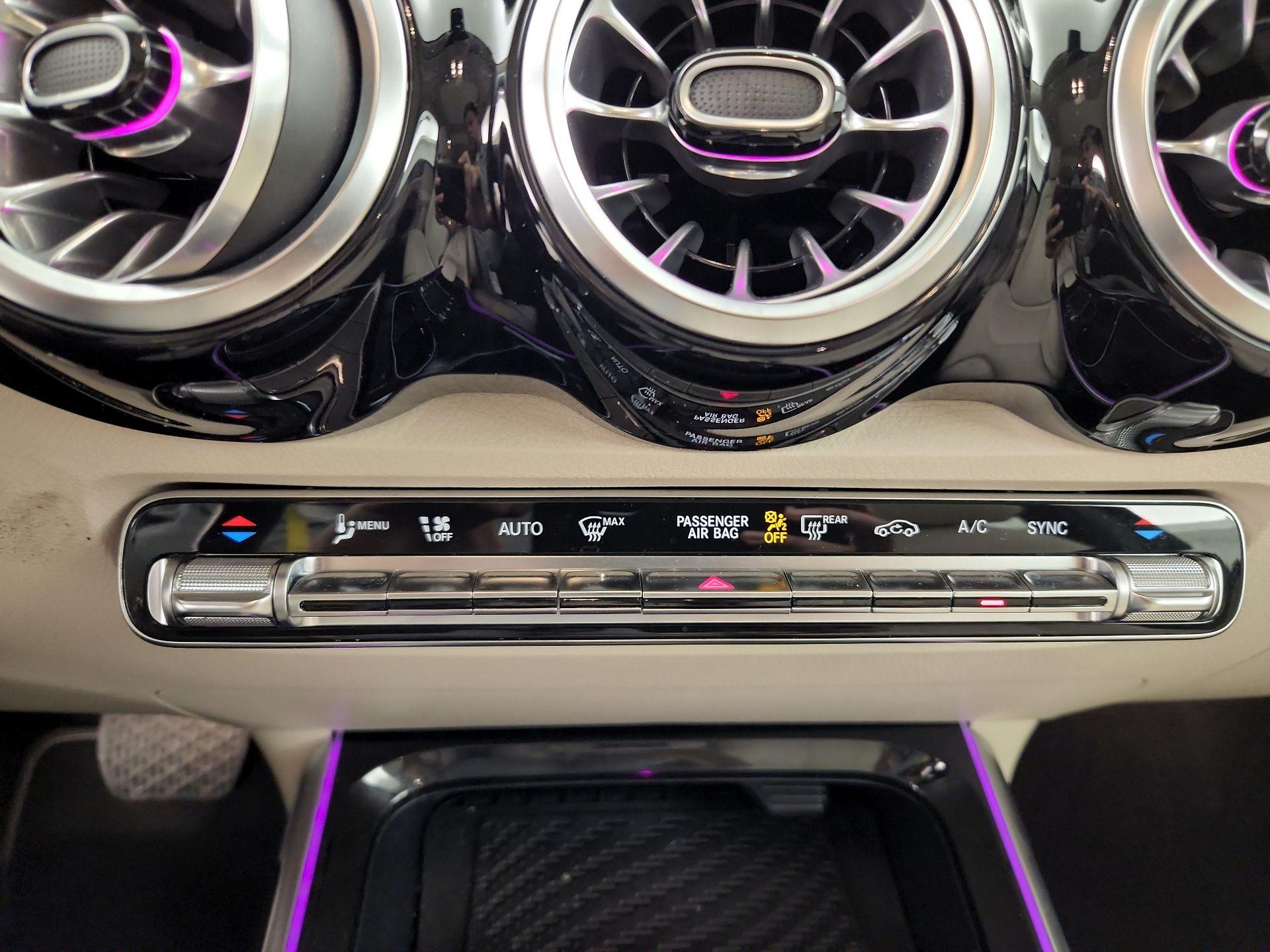 Thumbnail: 2023 Mercedes-Benz GLB - 16