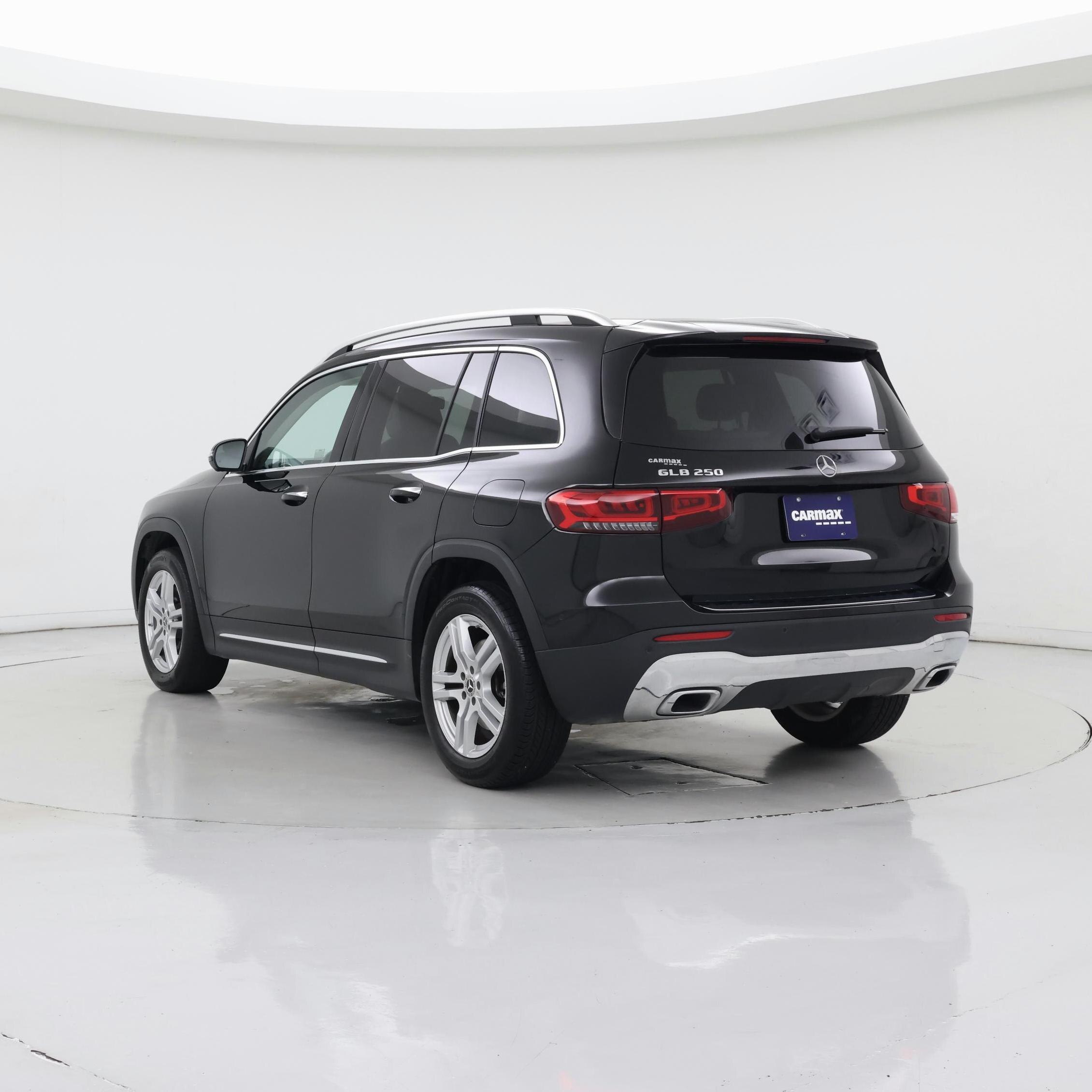 Thumbnail: 2023 Mercedes-Benz GLB - 2