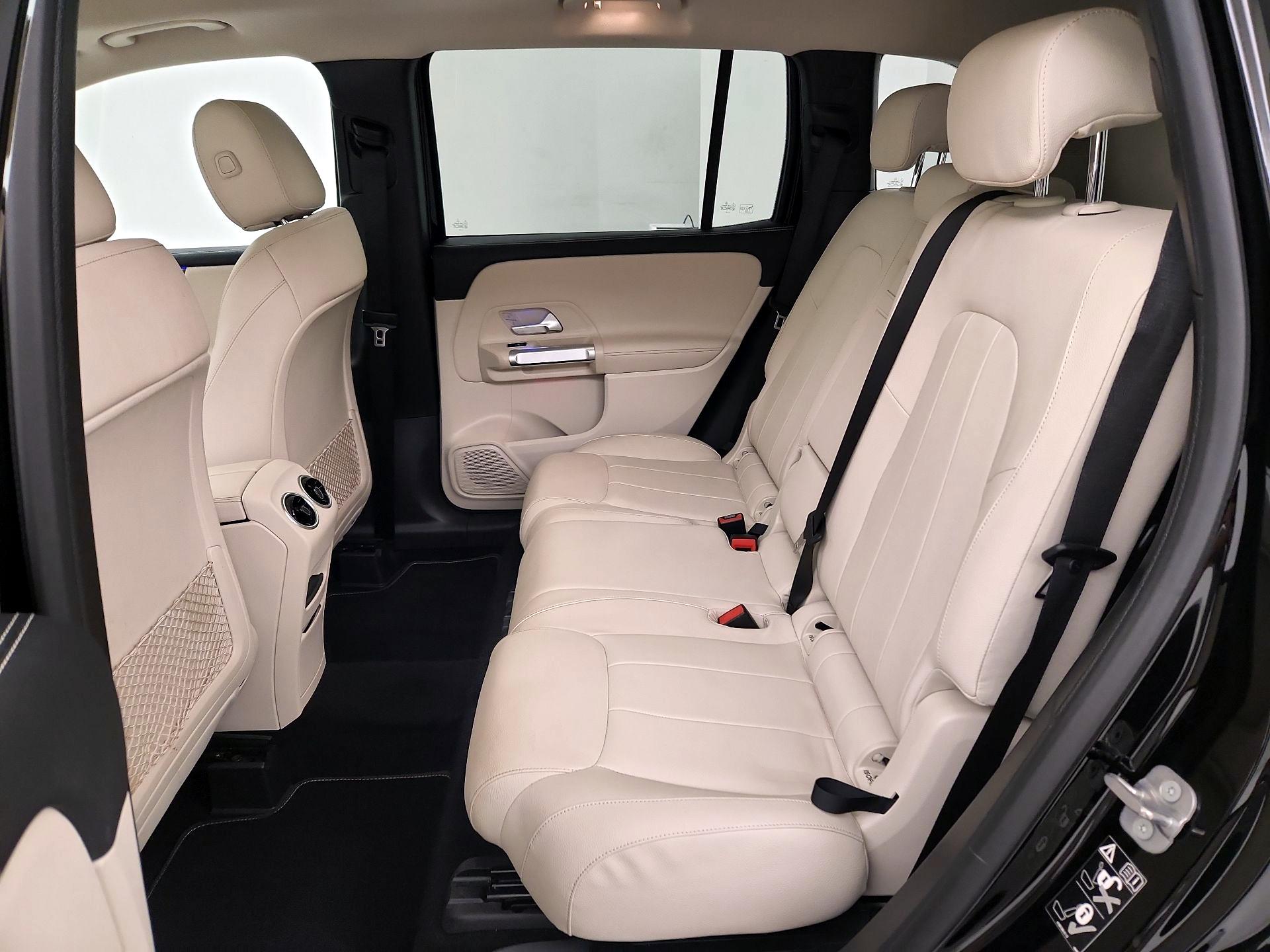 Thumbnail: 2023 Mercedes-Benz GLB - 19