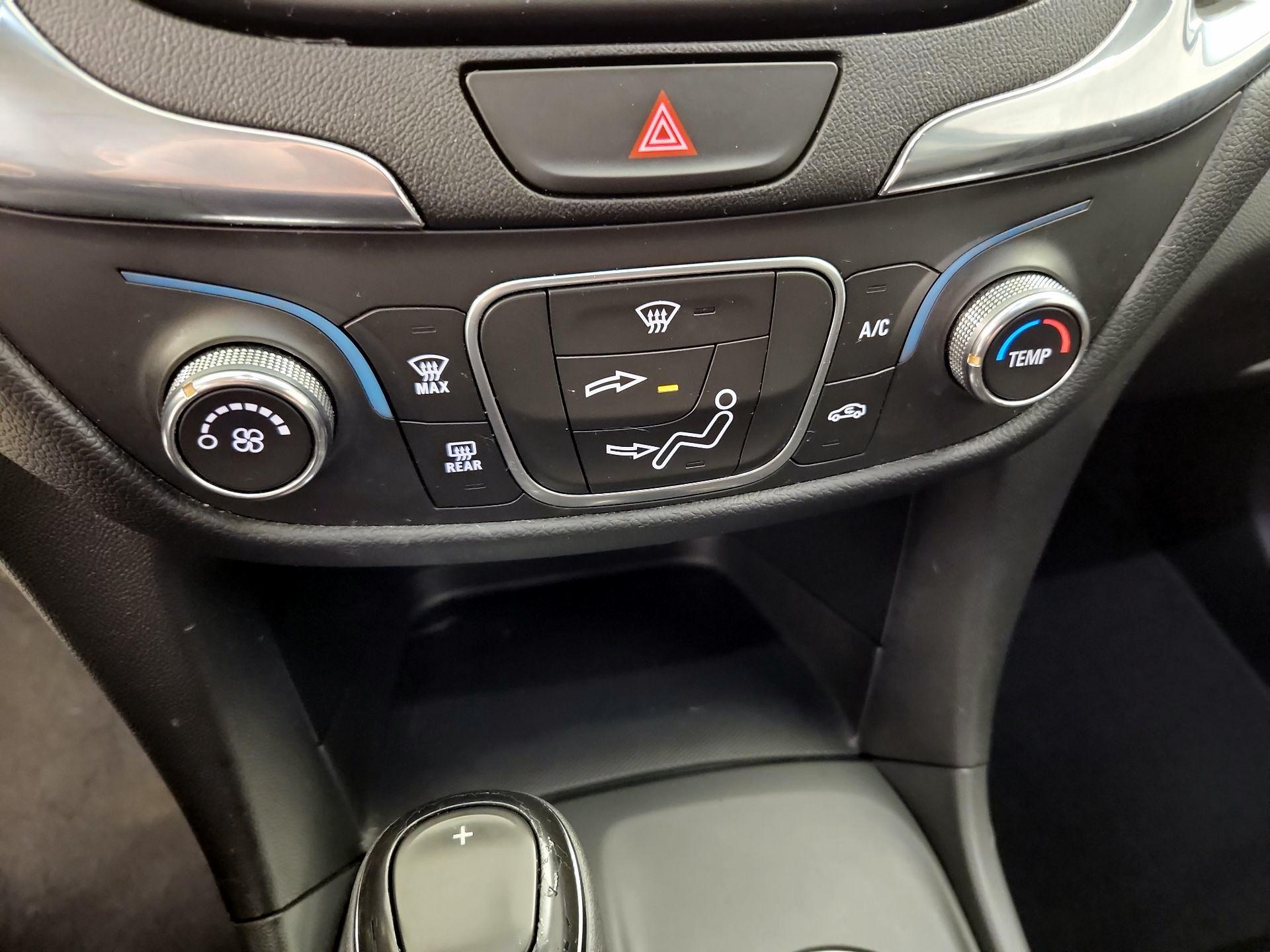 Thumbnail: 2020 Chevrolet Equinox - 16