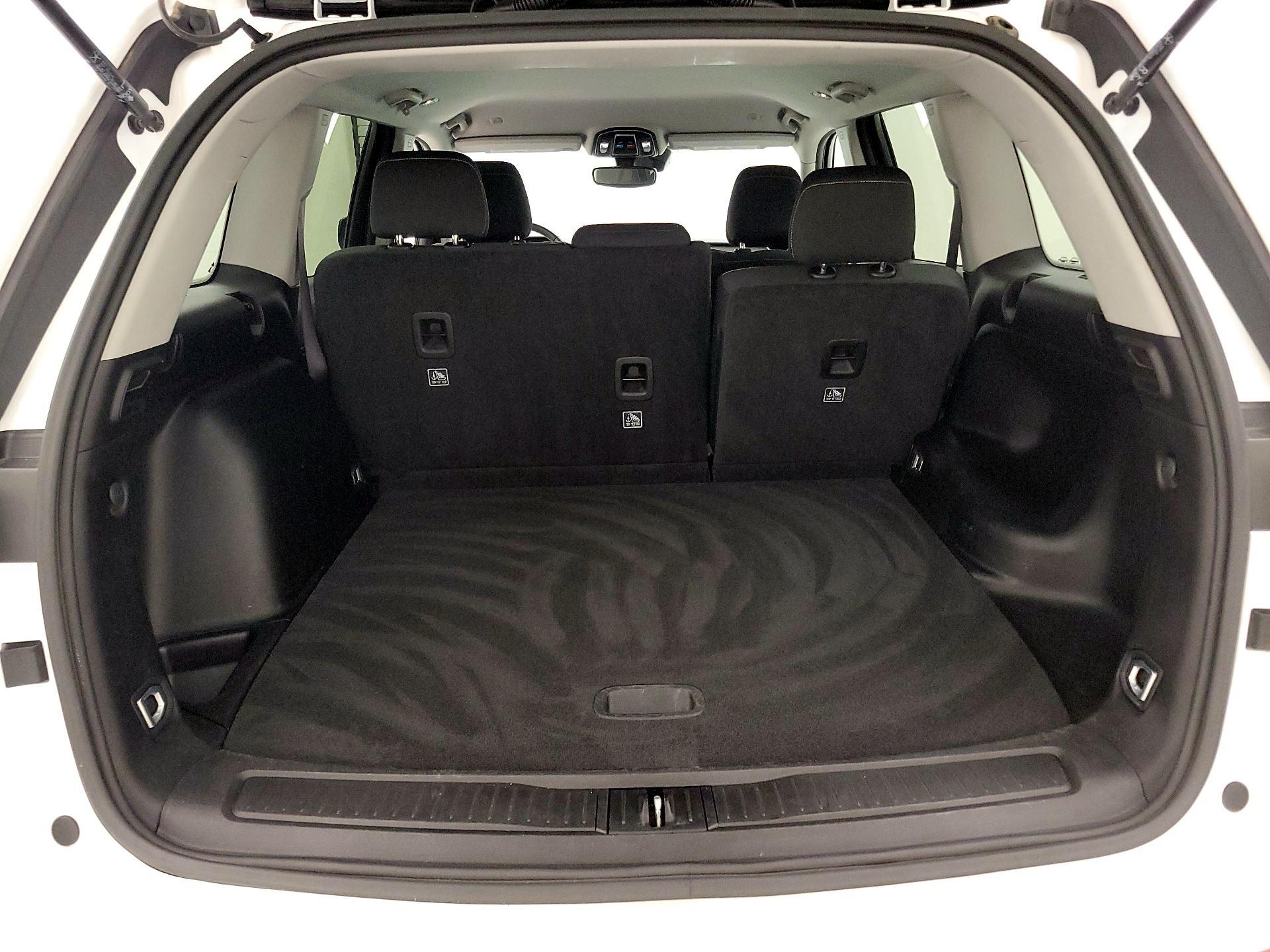 Thumbnail: 2023 Jeep Grand Cherokee - 20