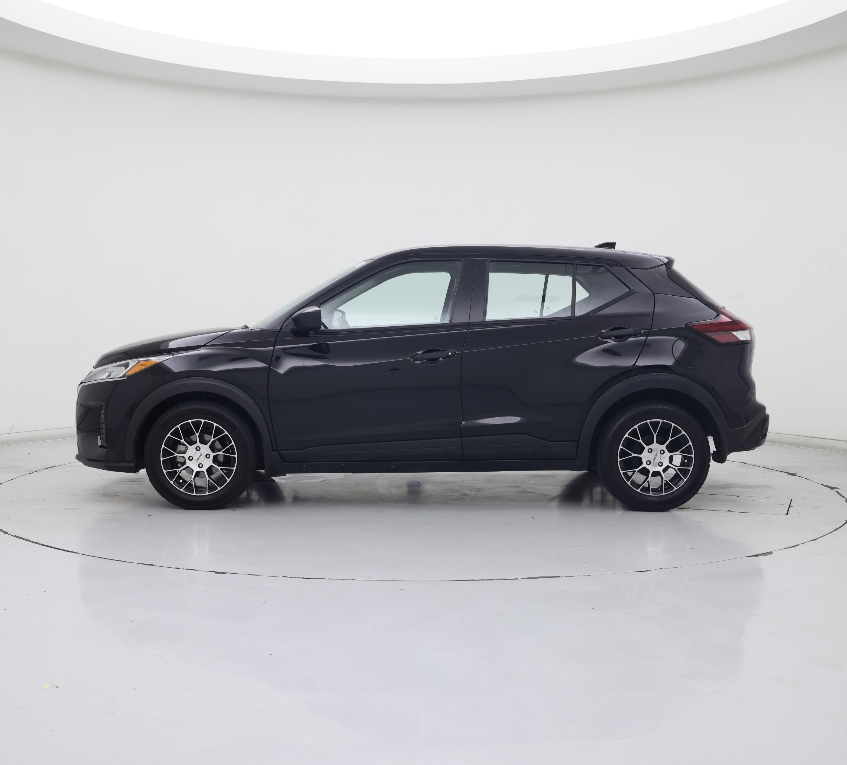 Thumbnail: 2022 Nissan Kicks - 3