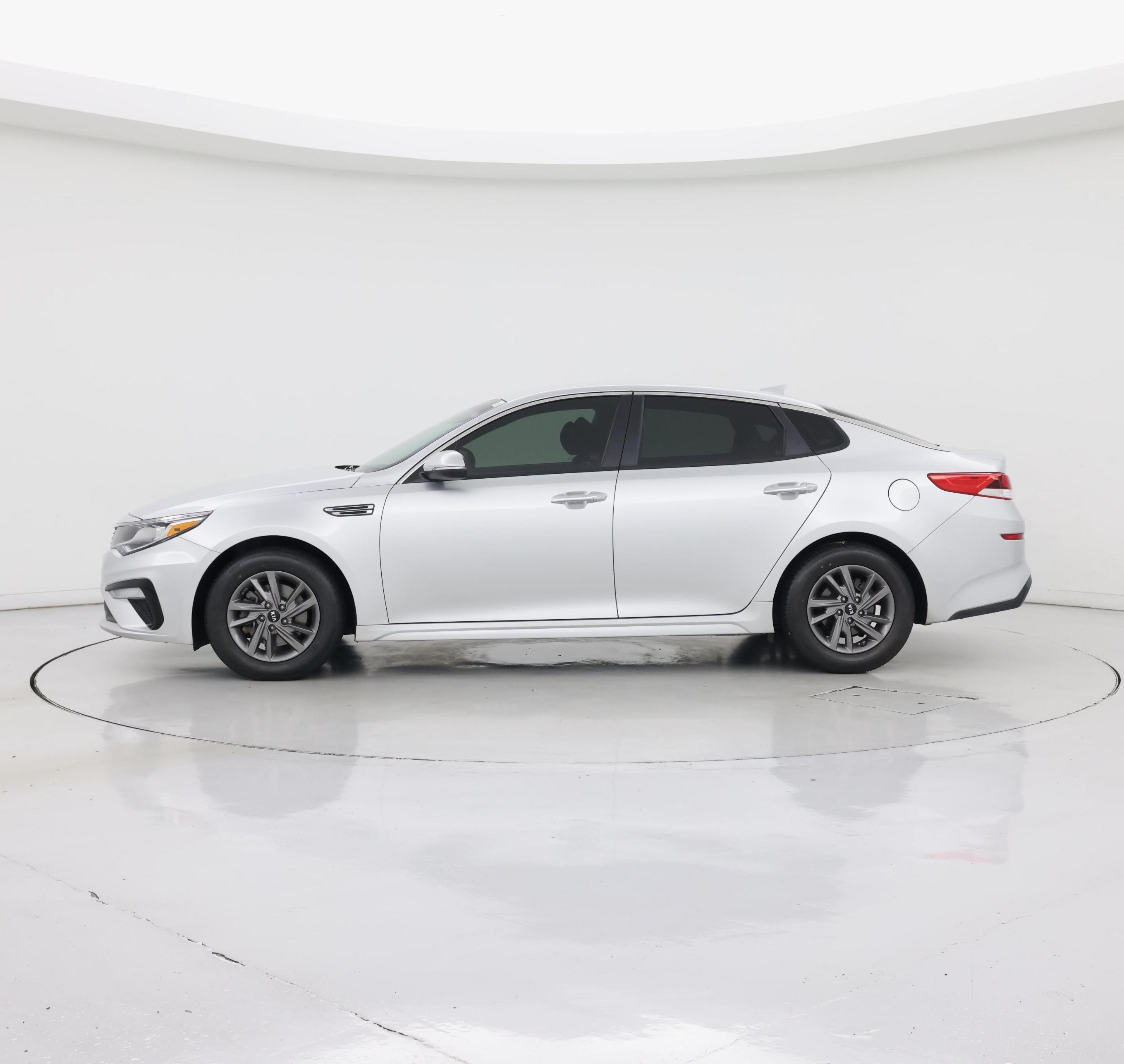 Thumbnail: 2020 Kia Optima - 3