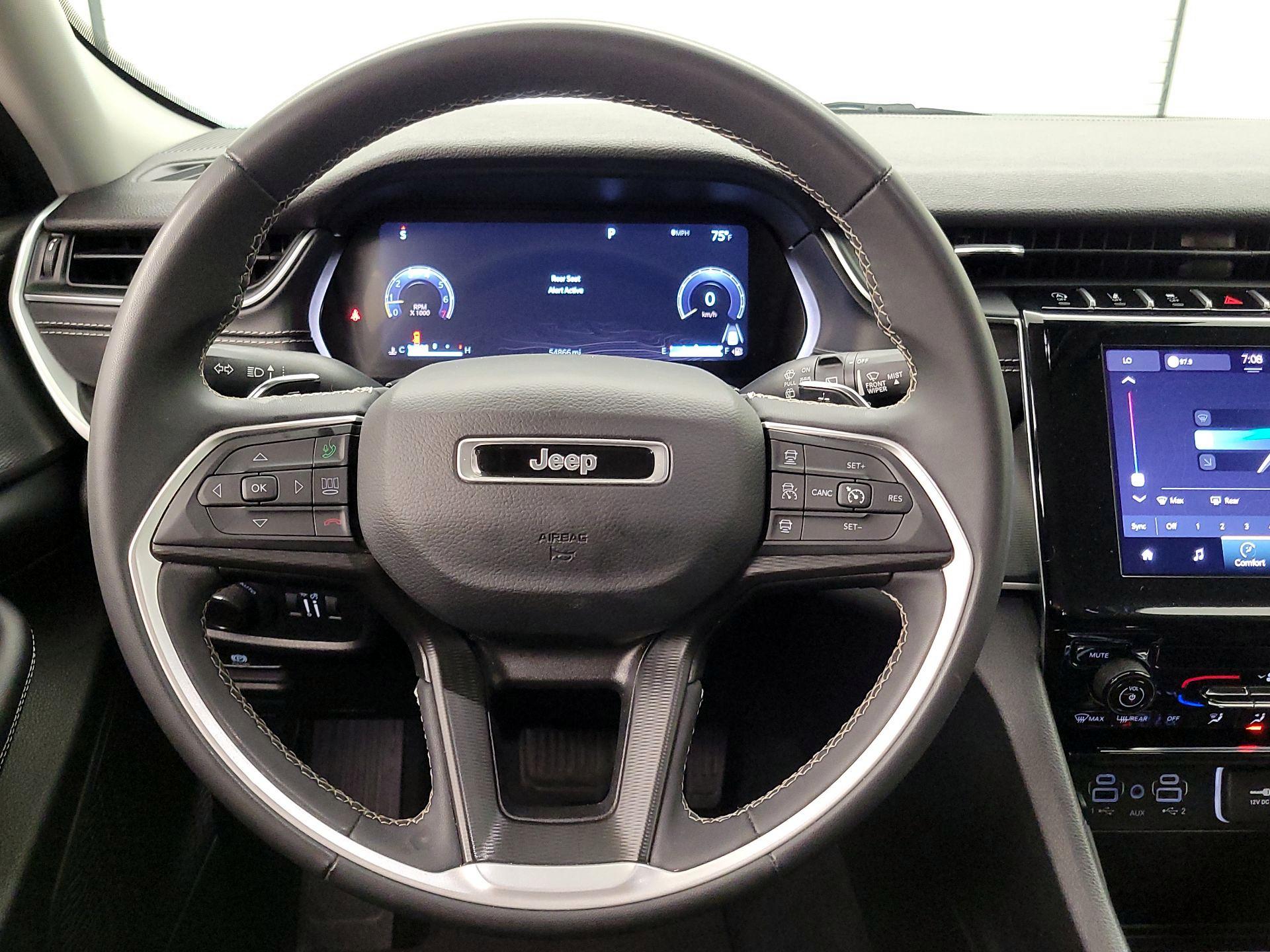 Thumbnail: 2024 Jeep Grand Cherokee - 10
