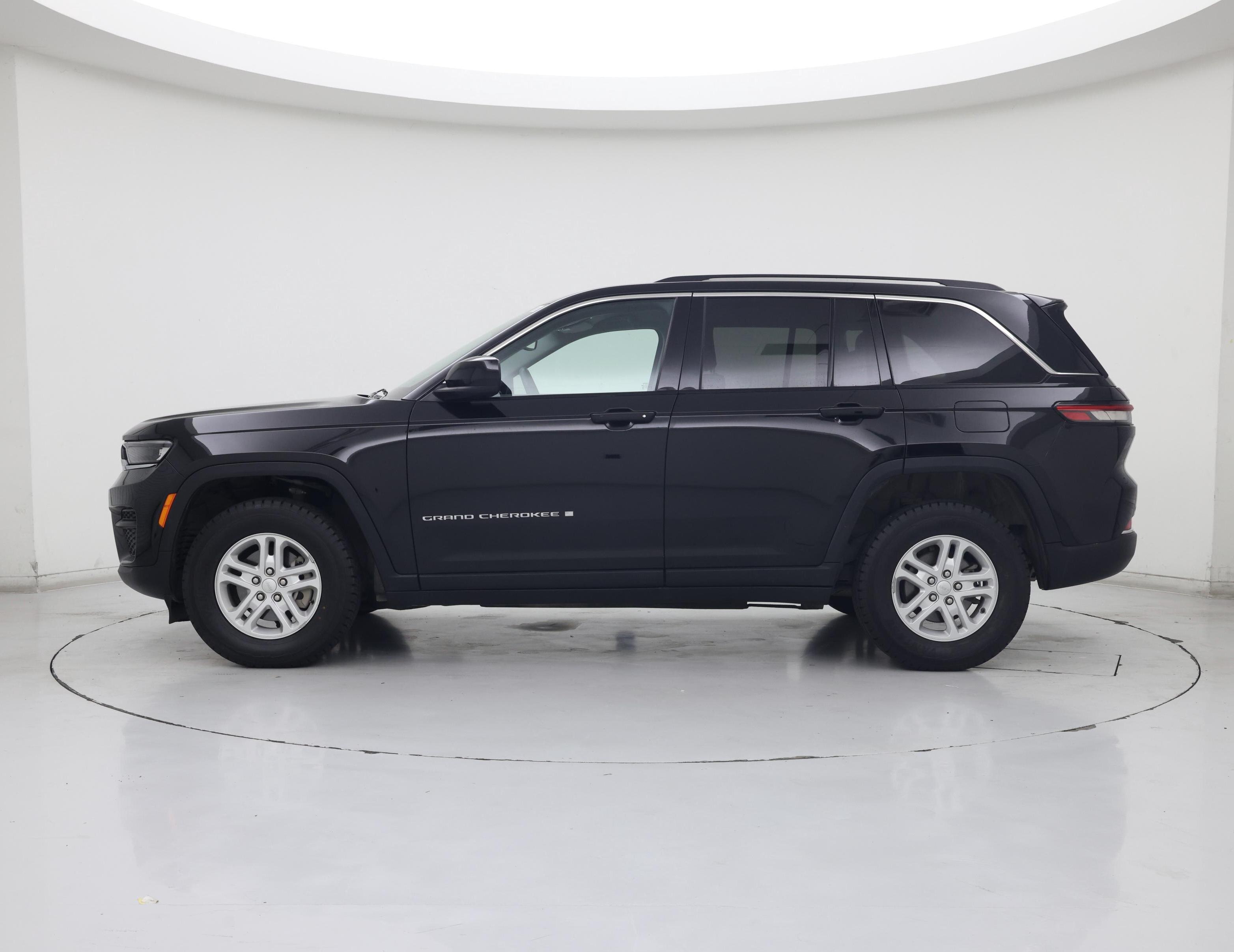 Thumbnail: 2024 Jeep Grand Cherokee - 3