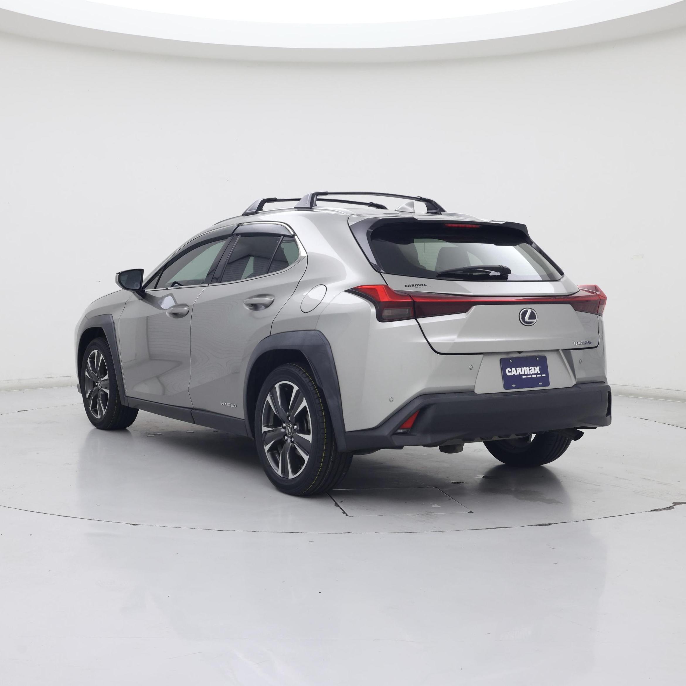 Thumbnail: 2020 Lexus UX - 2