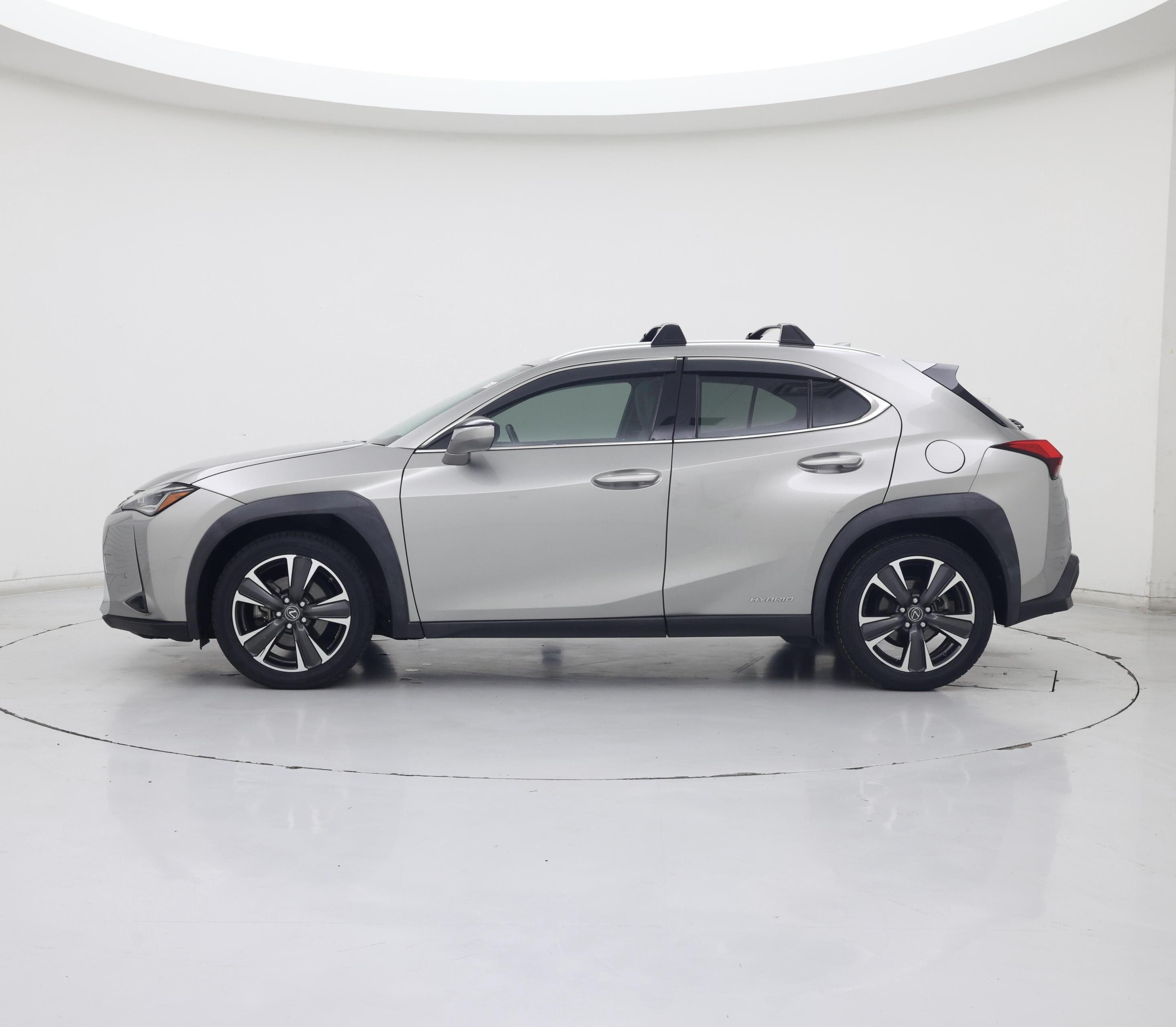 Thumbnail: 2020 Lexus UX - 3