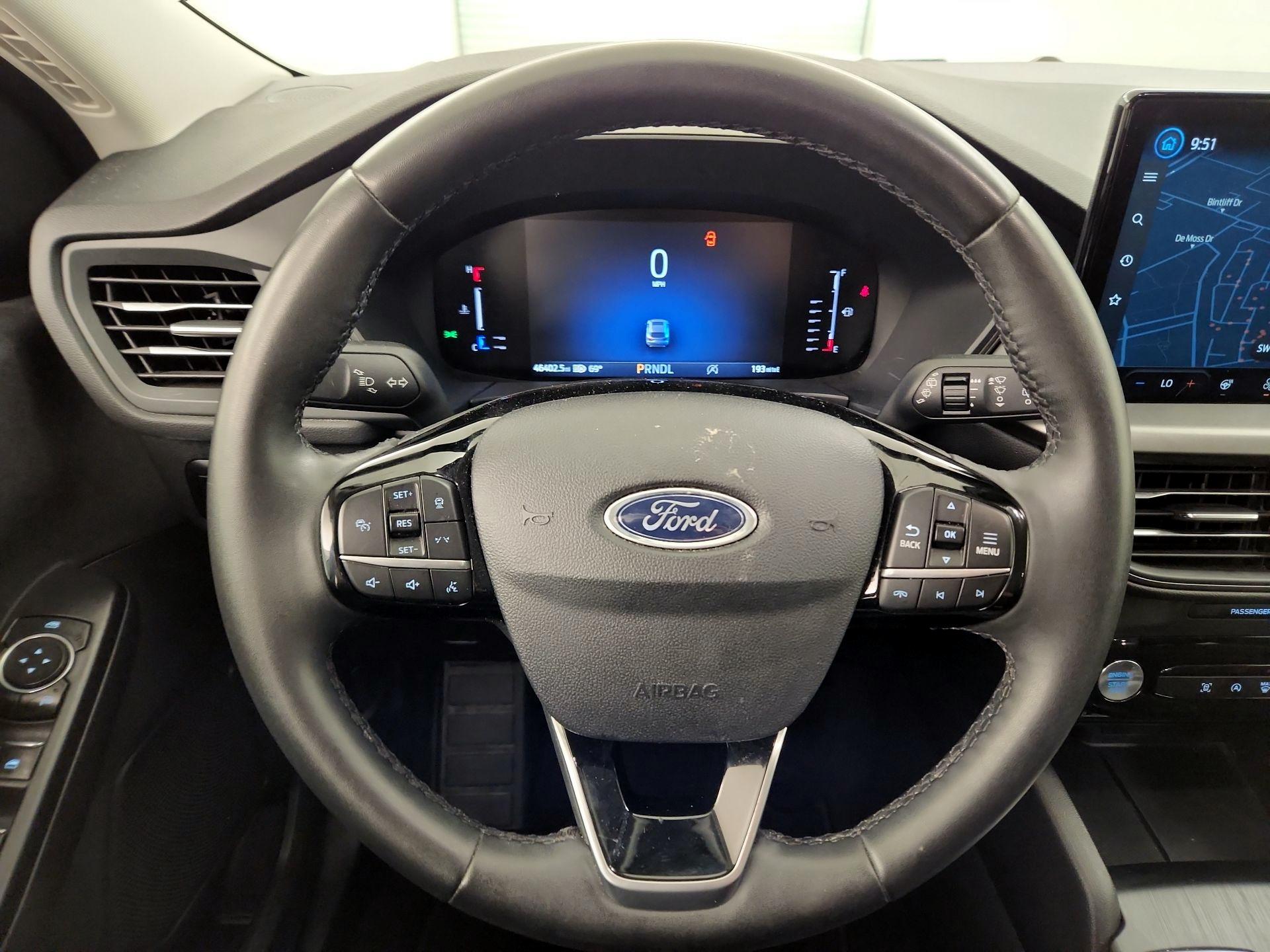 Thumbnail: 2023 Ford Escape - 10