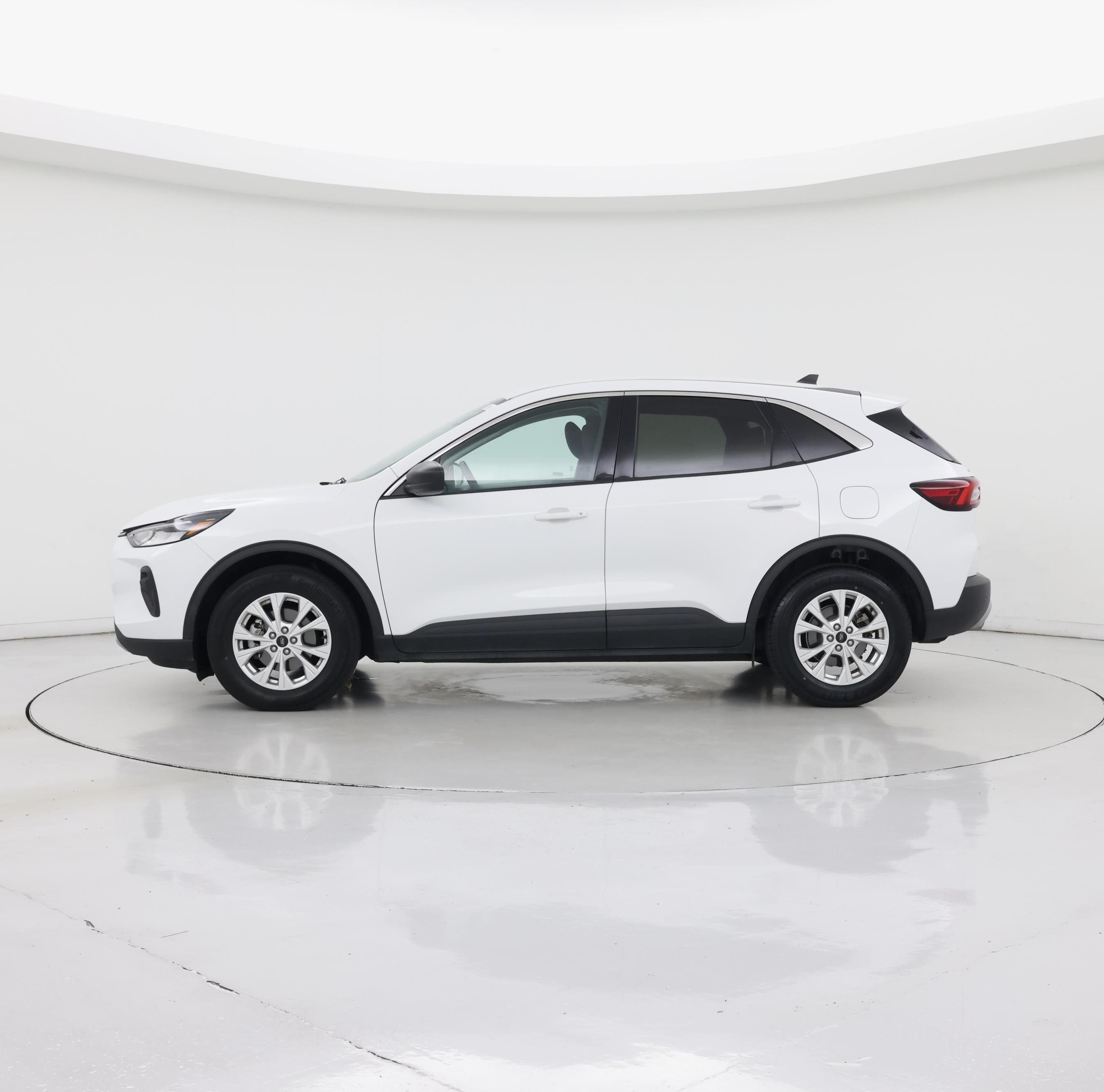 Thumbnail: 2023 Ford Escape - 3