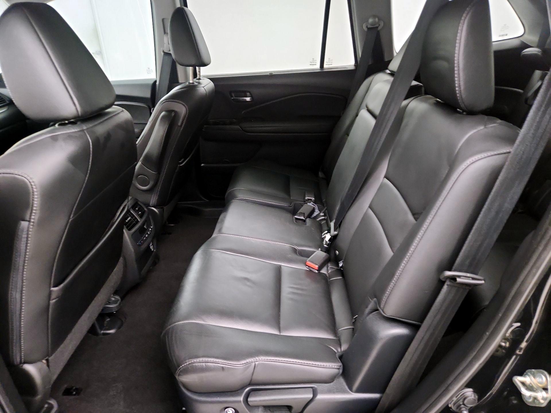 Thumbnail: 2020 Honda Pilot - 20