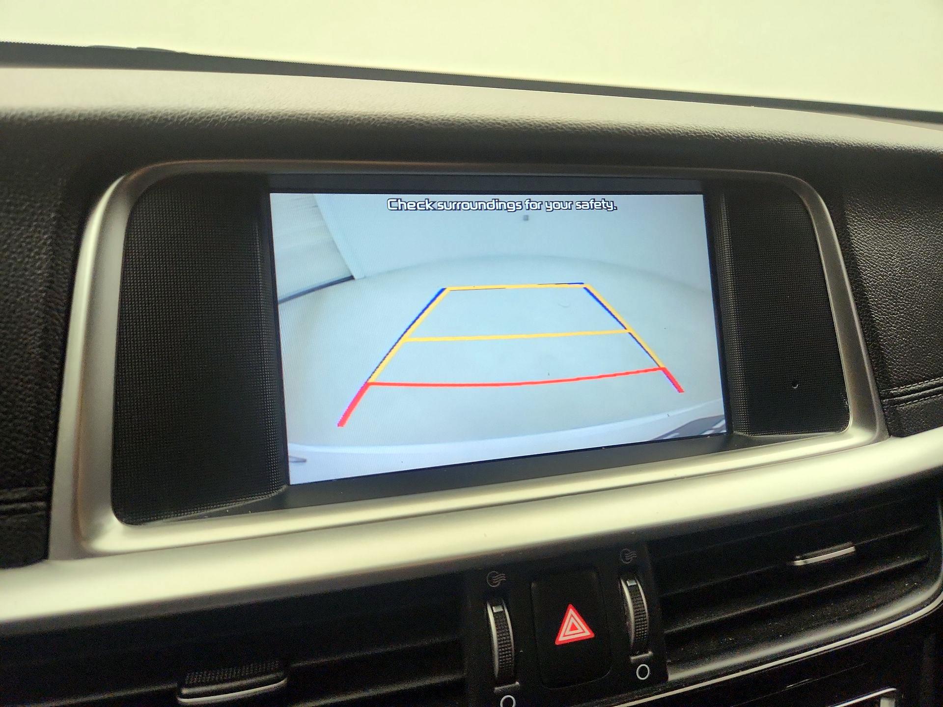 Thumbnail: 2020 Kia Optima - 14