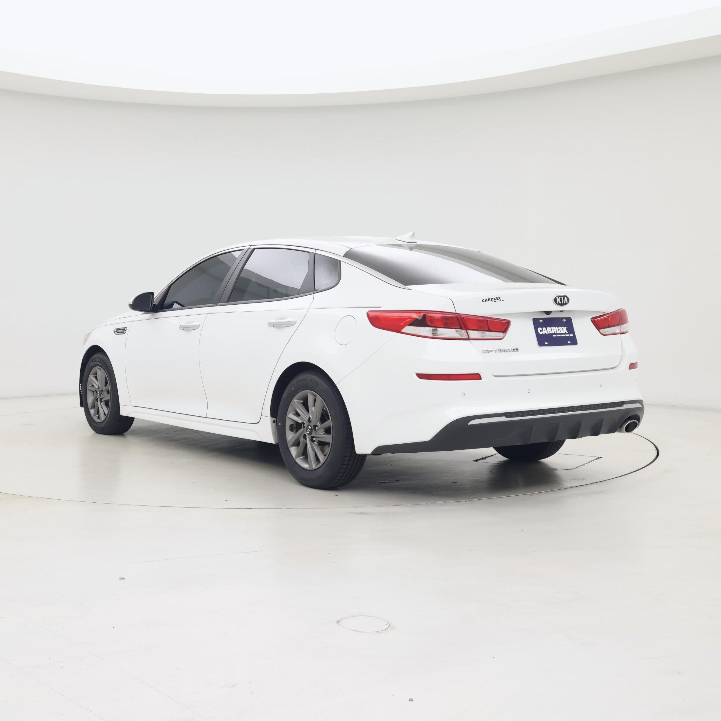 Thumbnail: 2020 Kia Optima - 2