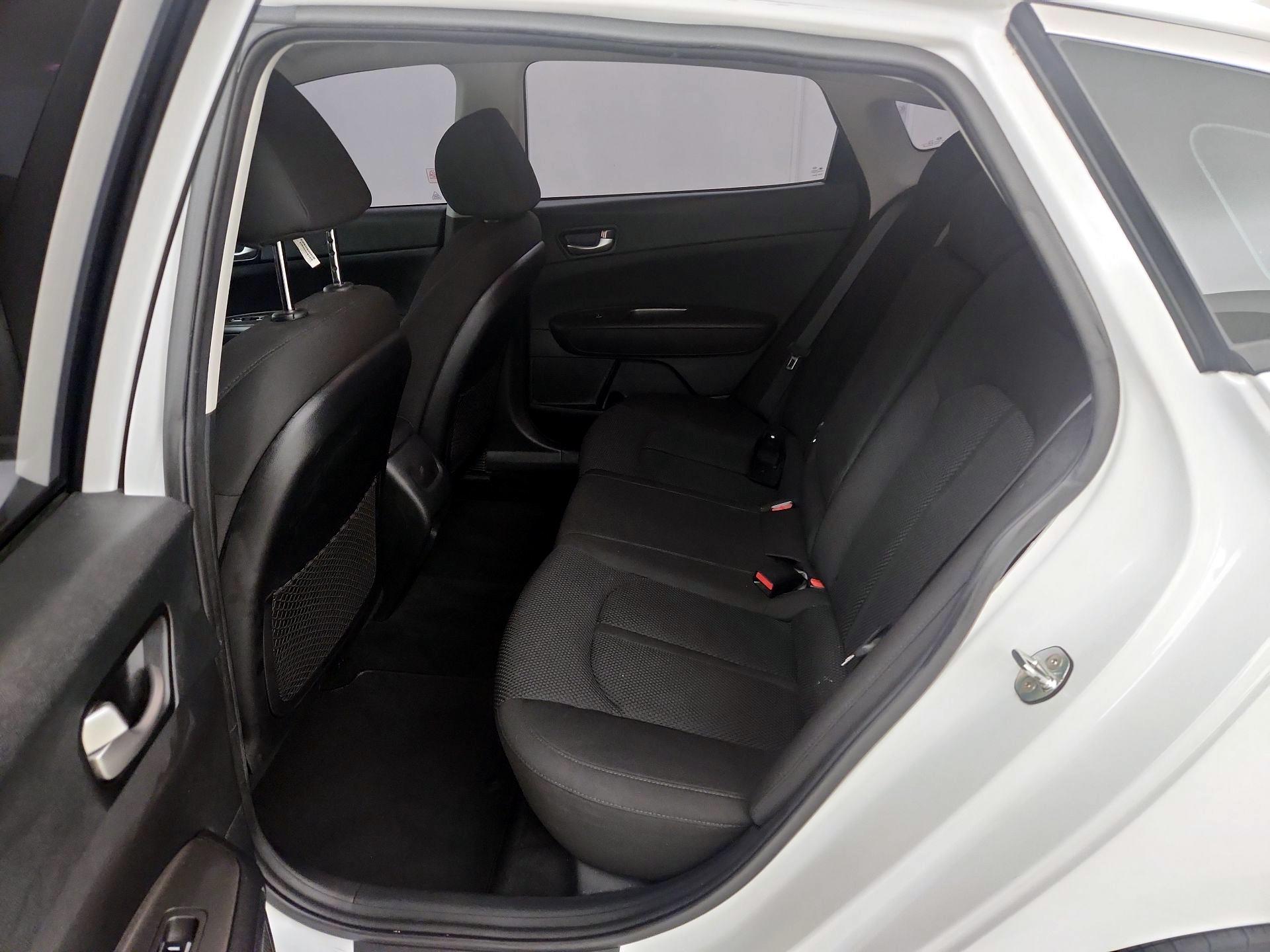 Thumbnail: 2020 Kia Optima - 19