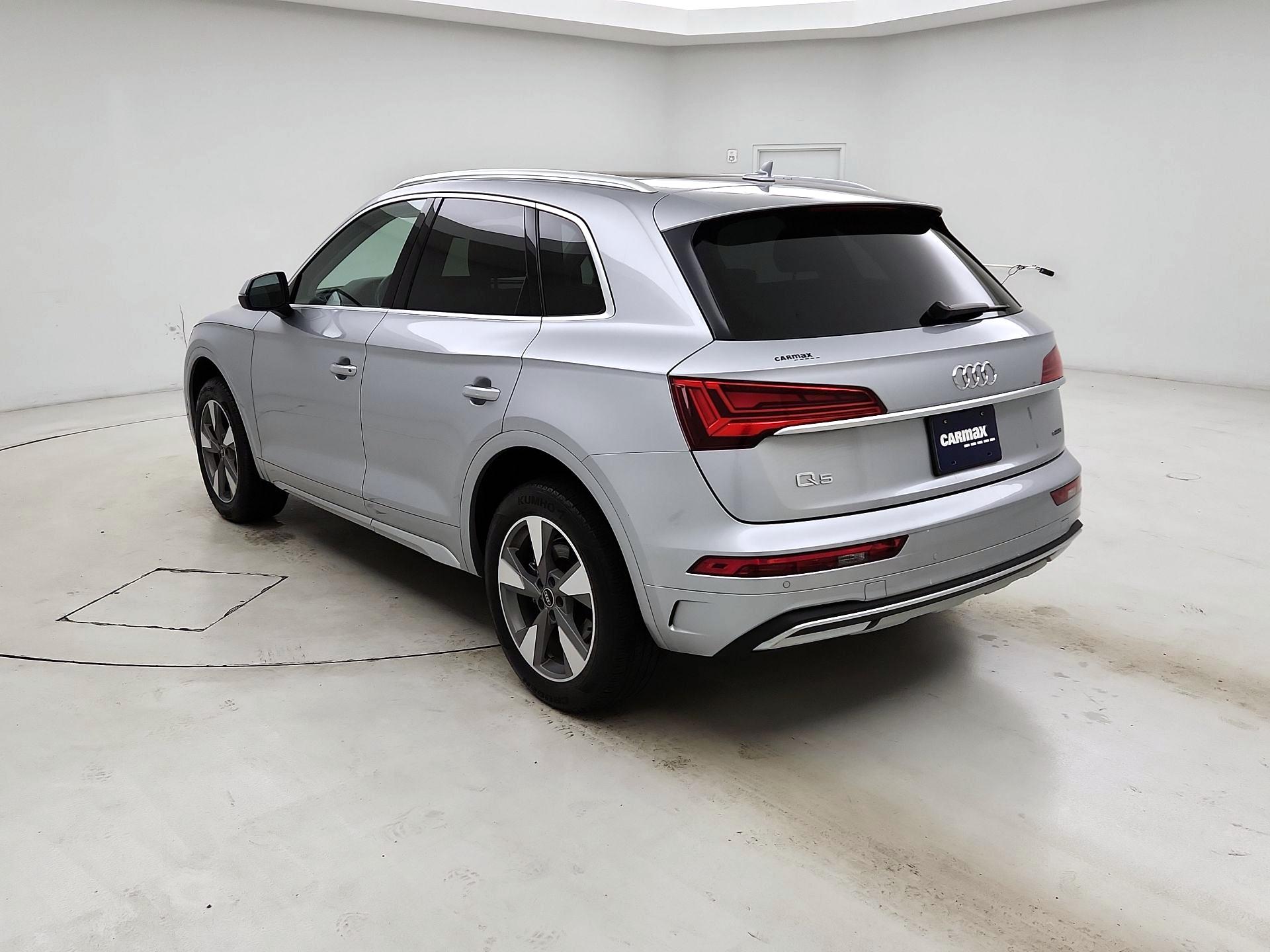 Thumbnail: 2023 Audi Q5 - 7