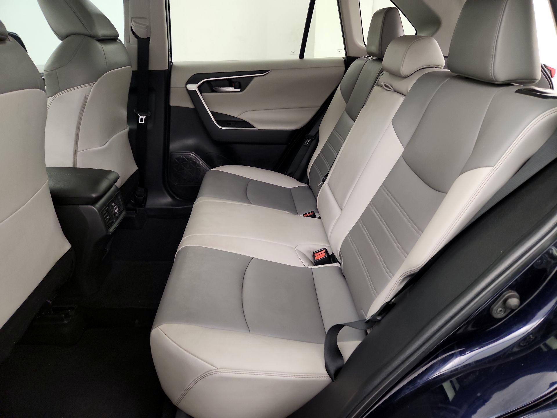 Thumbnail: 2021 Toyota RAV4 - 20