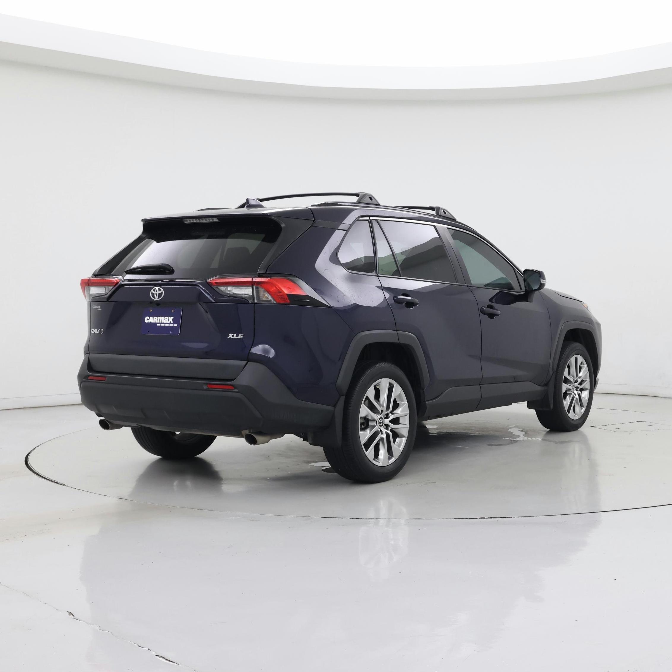 Thumbnail: 2021 Toyota RAV4 - 8