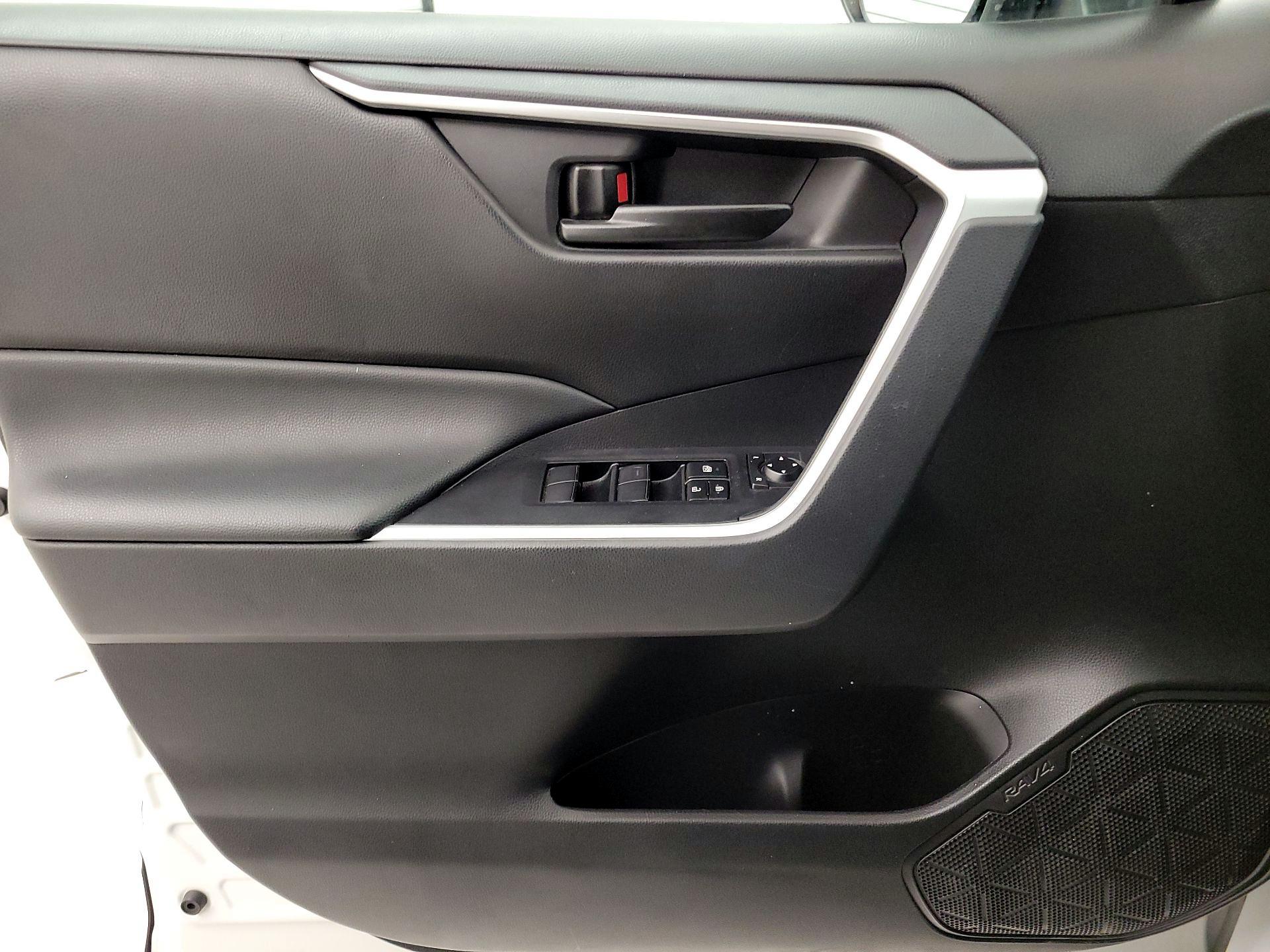 Thumbnail: 2023 Toyota RAV4 - 12