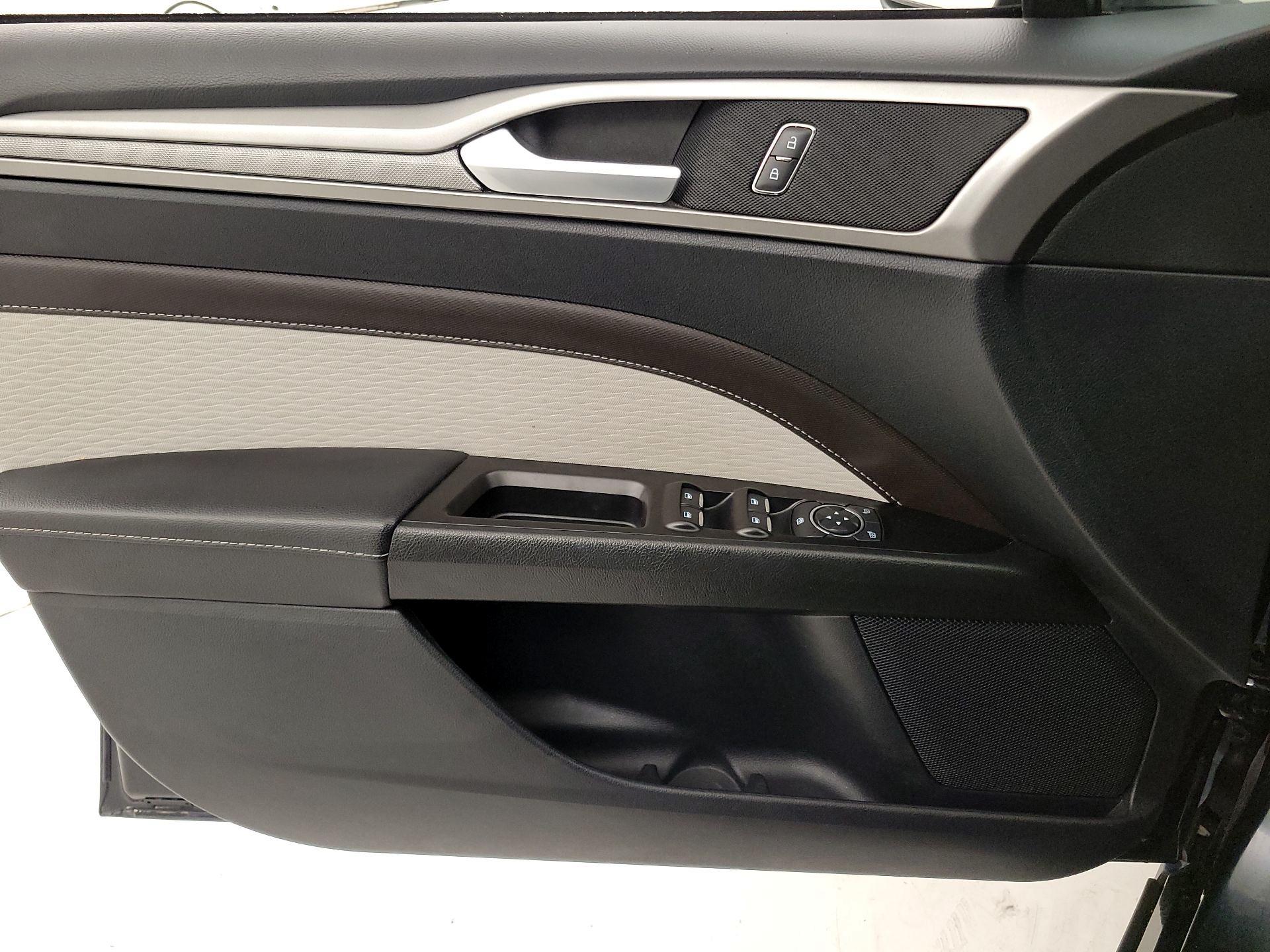 Thumbnail: 2020 Ford Fusion - 12