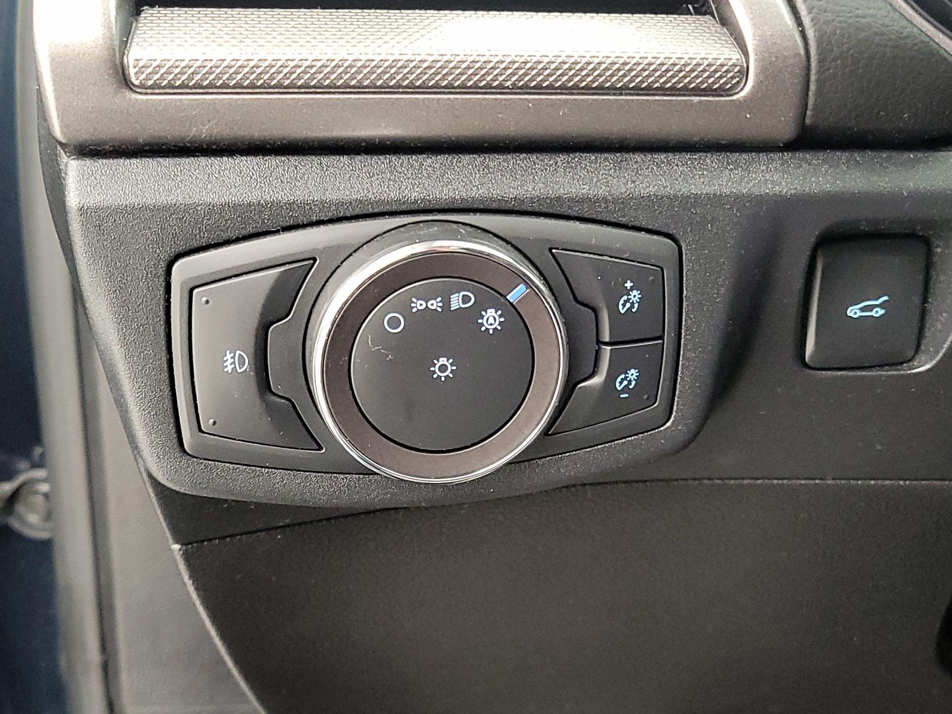 Thumbnail: 2020 Ford Fusion - 13