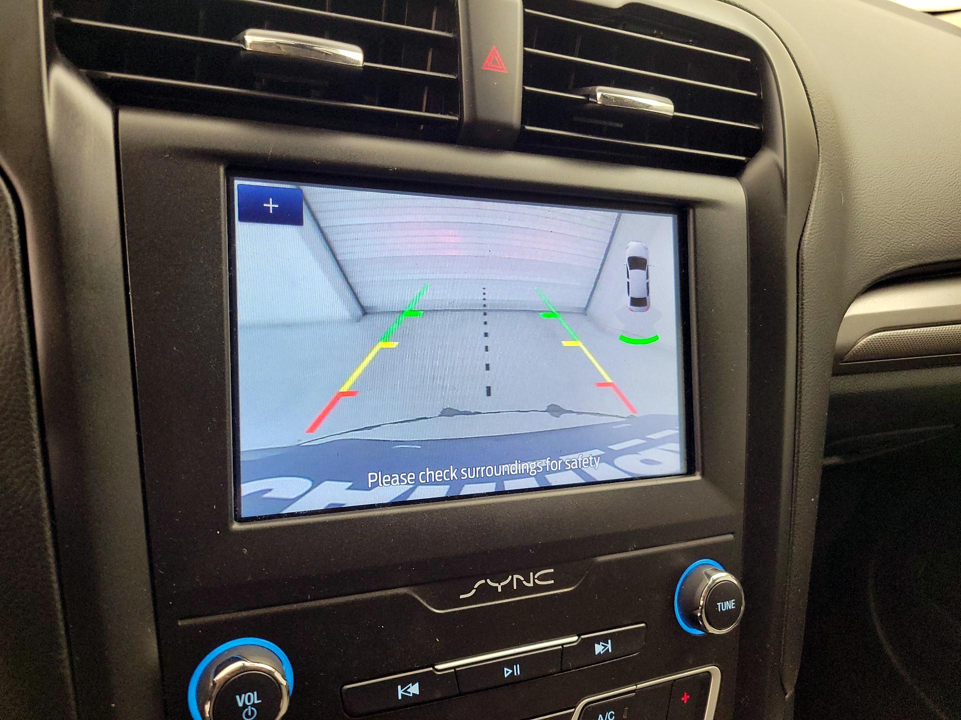 Thumbnail: 2020 Ford Fusion - 15