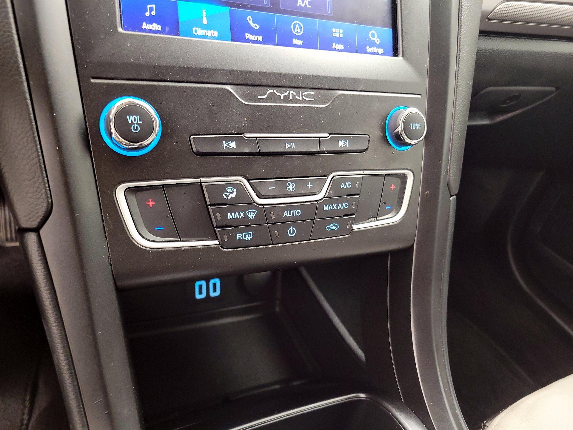 Thumbnail: 2020 Ford Fusion - 17