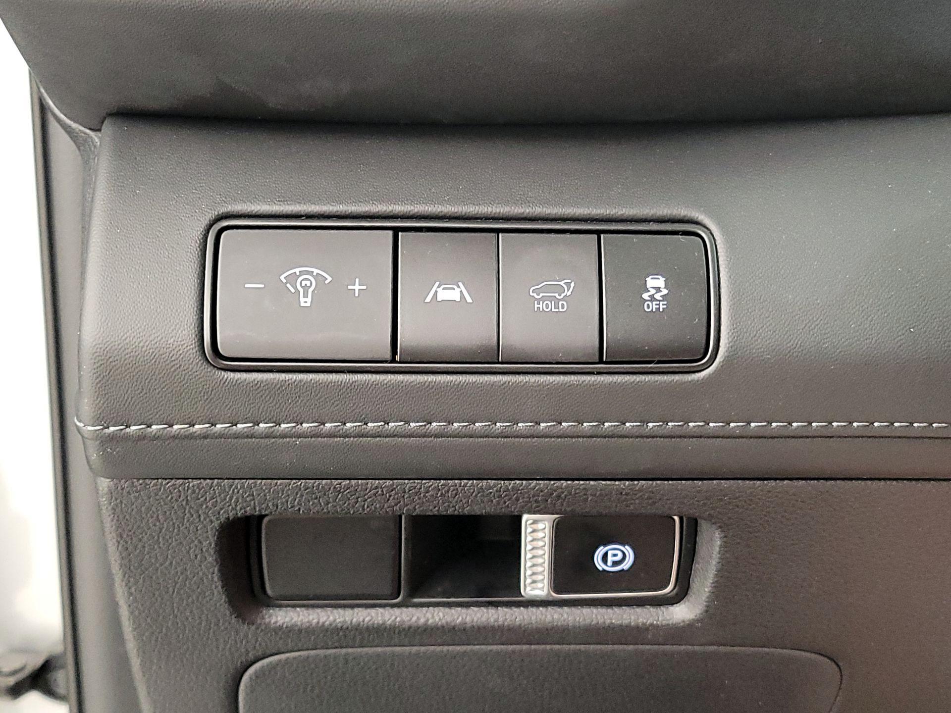 Thumbnail: 2022 Hyundai Santa Fe - 13