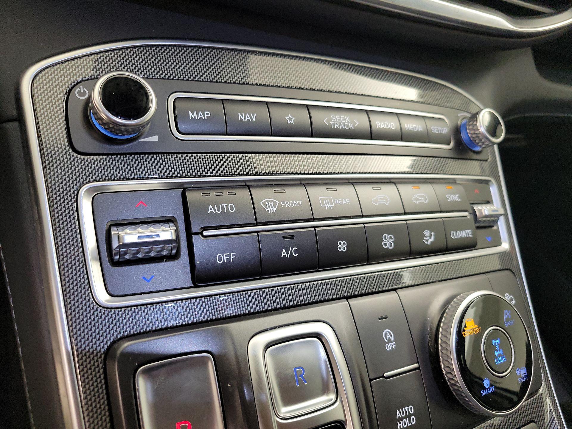 Thumbnail: 2022 Hyundai Santa Fe - 17