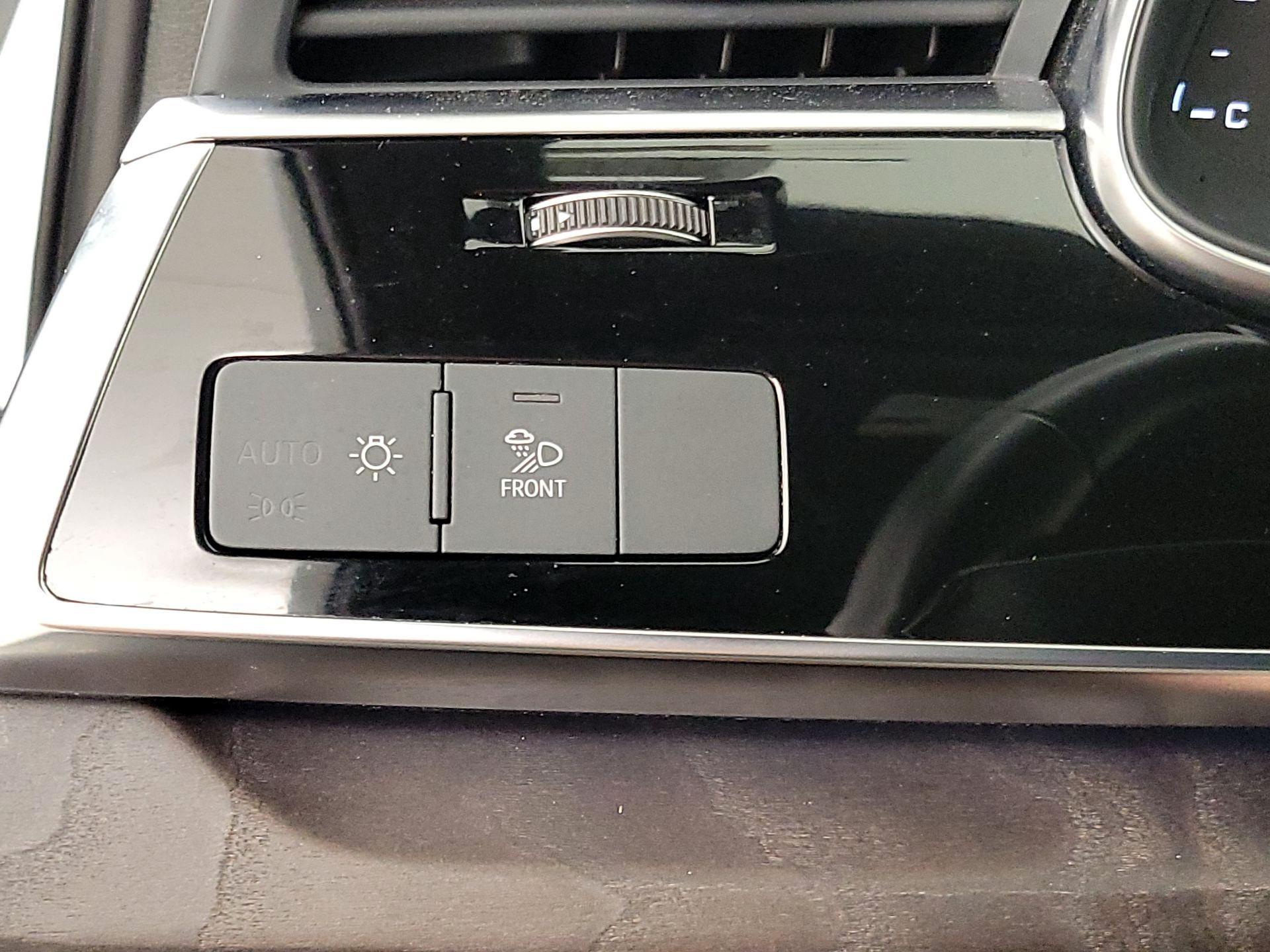 Thumbnail: 2021 Audi Q7 - 13