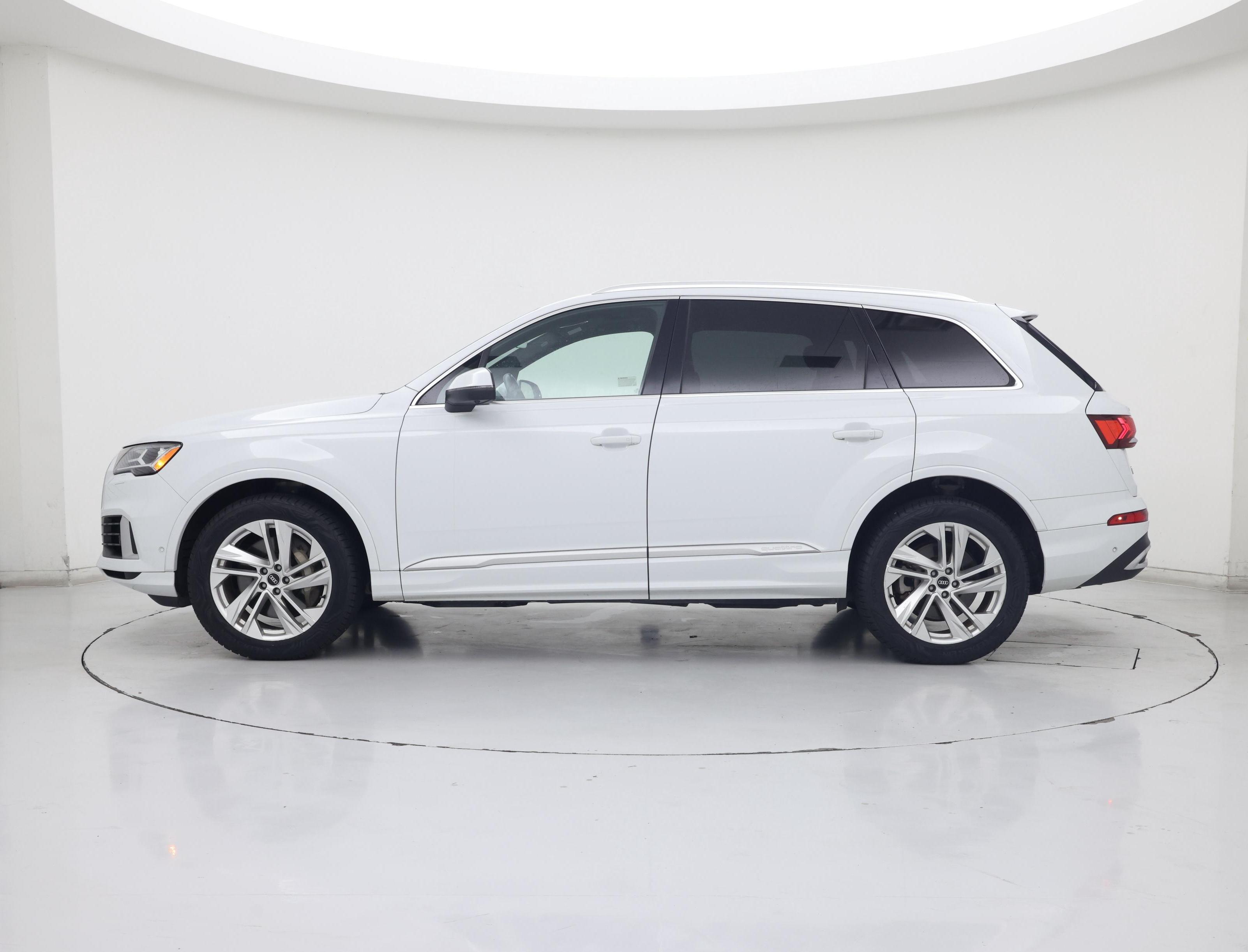Thumbnail: 2021 Audi Q7 - 3