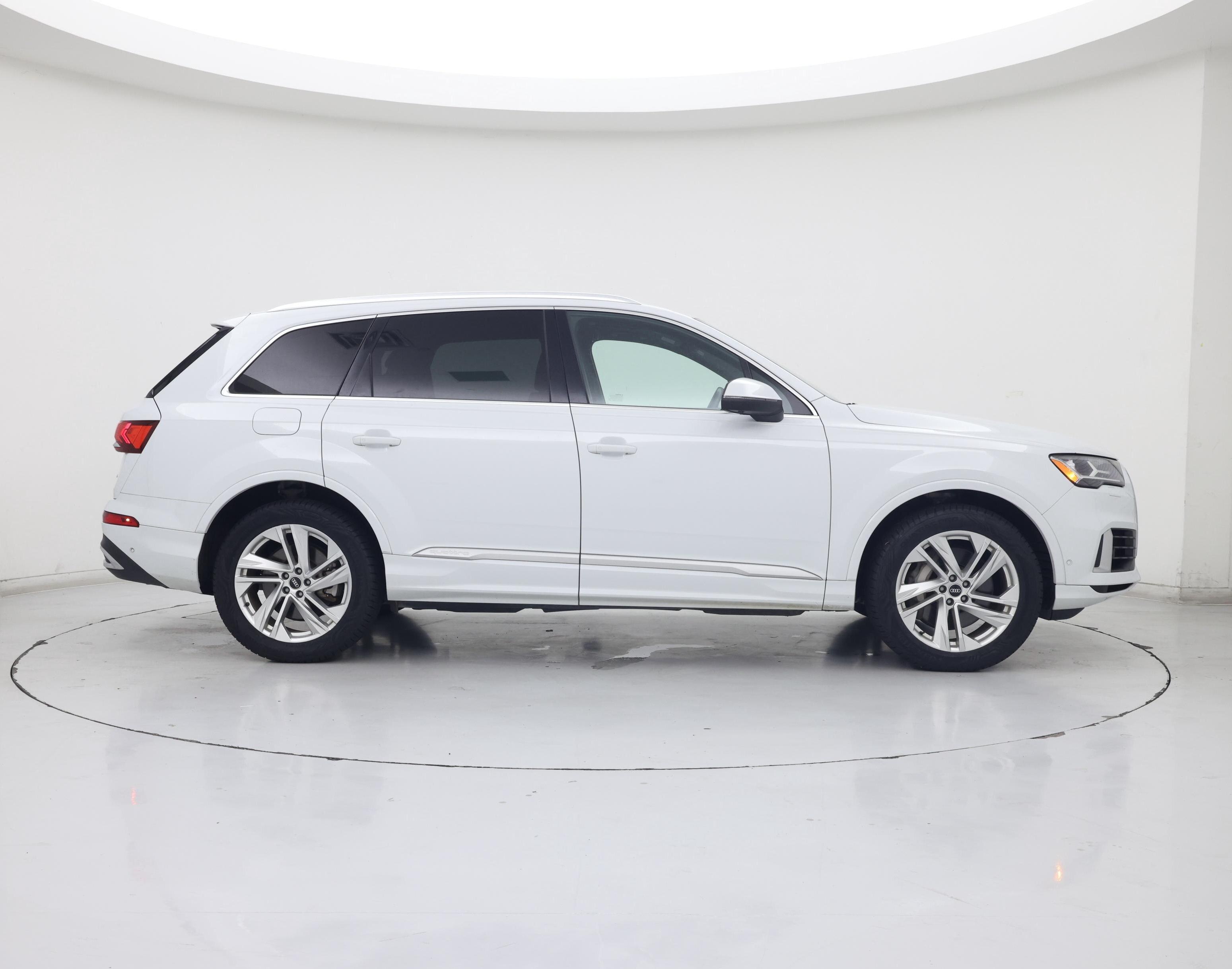 Thumbnail: 2021 Audi Q7 - 7