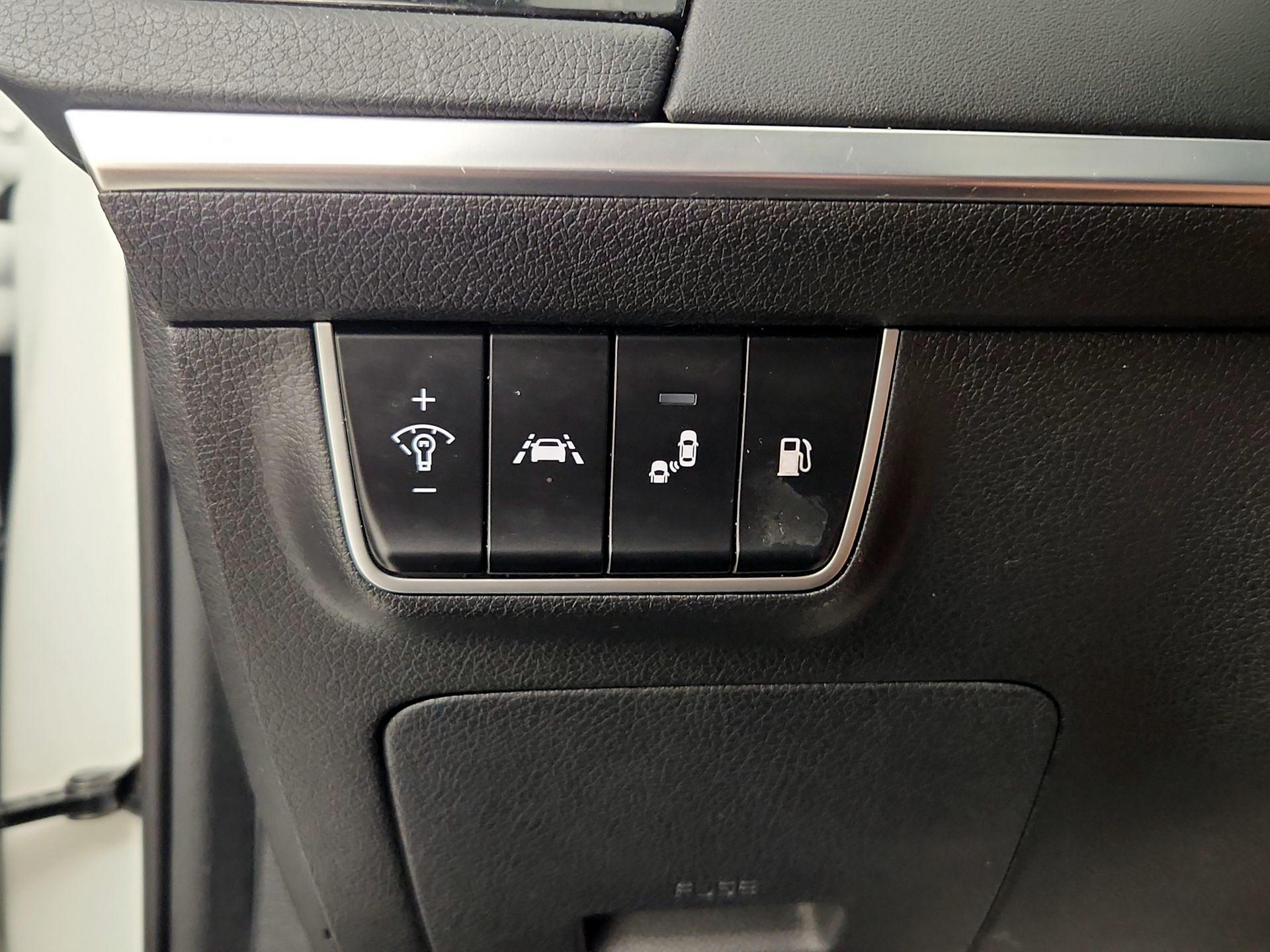 Thumbnail: 2020 Kia Stinger - 13