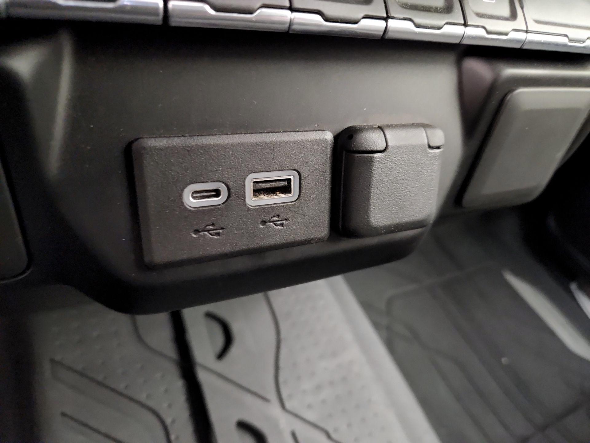Thumbnail: 2021 Chevrolet Silverado 1500 - 18