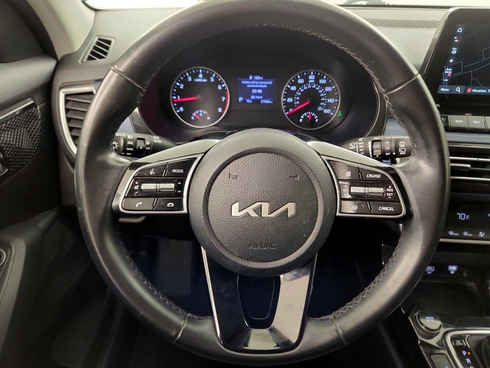 Thumbnail: 2023 Kia Seltos - 10