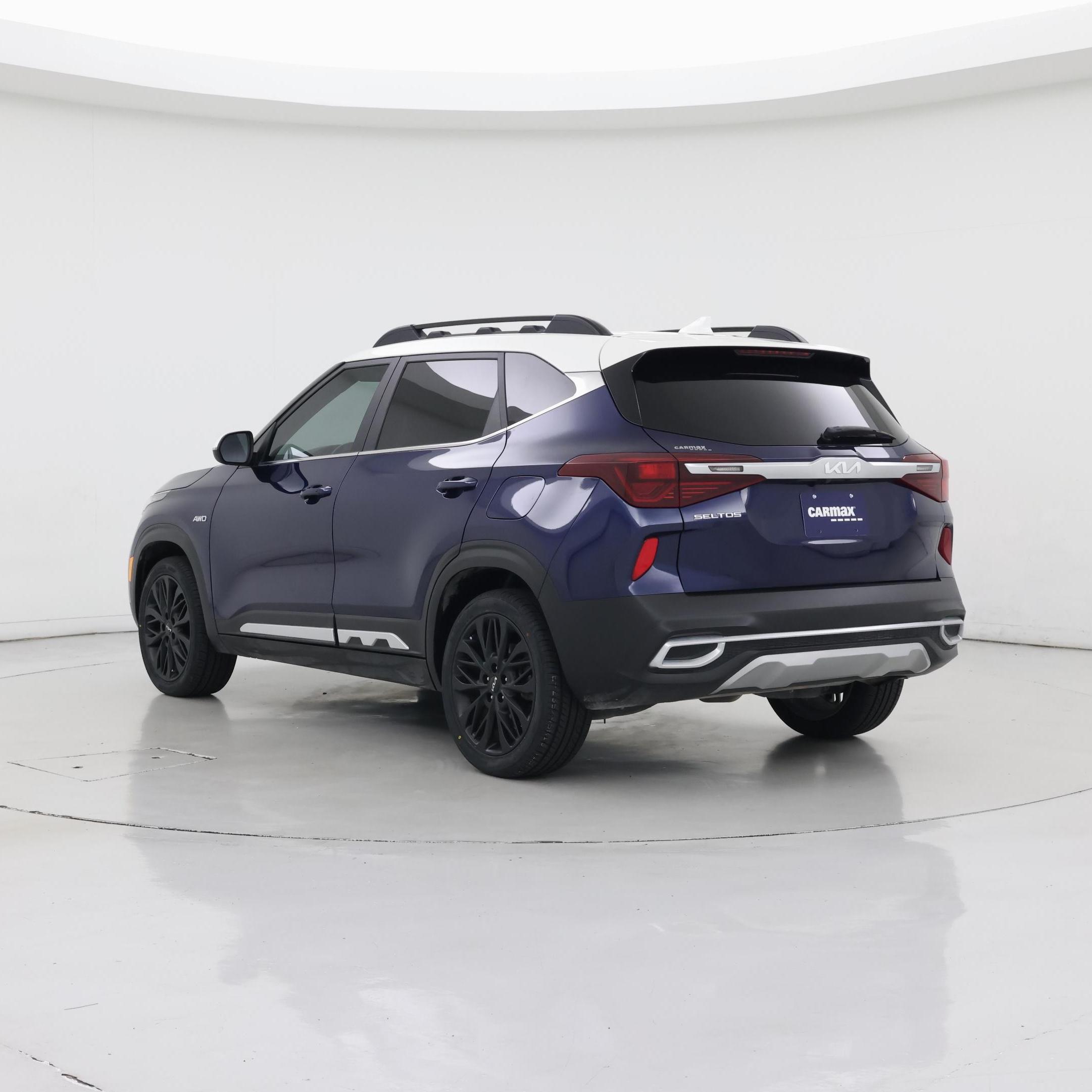 Thumbnail: 2023 Kia Seltos - 2