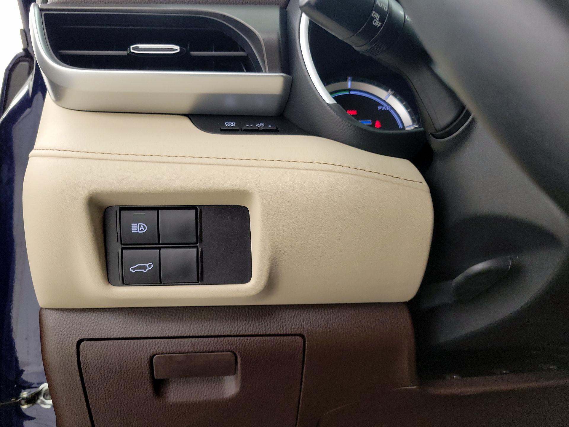 Thumbnail: 2022 Toyota Highlander - 13