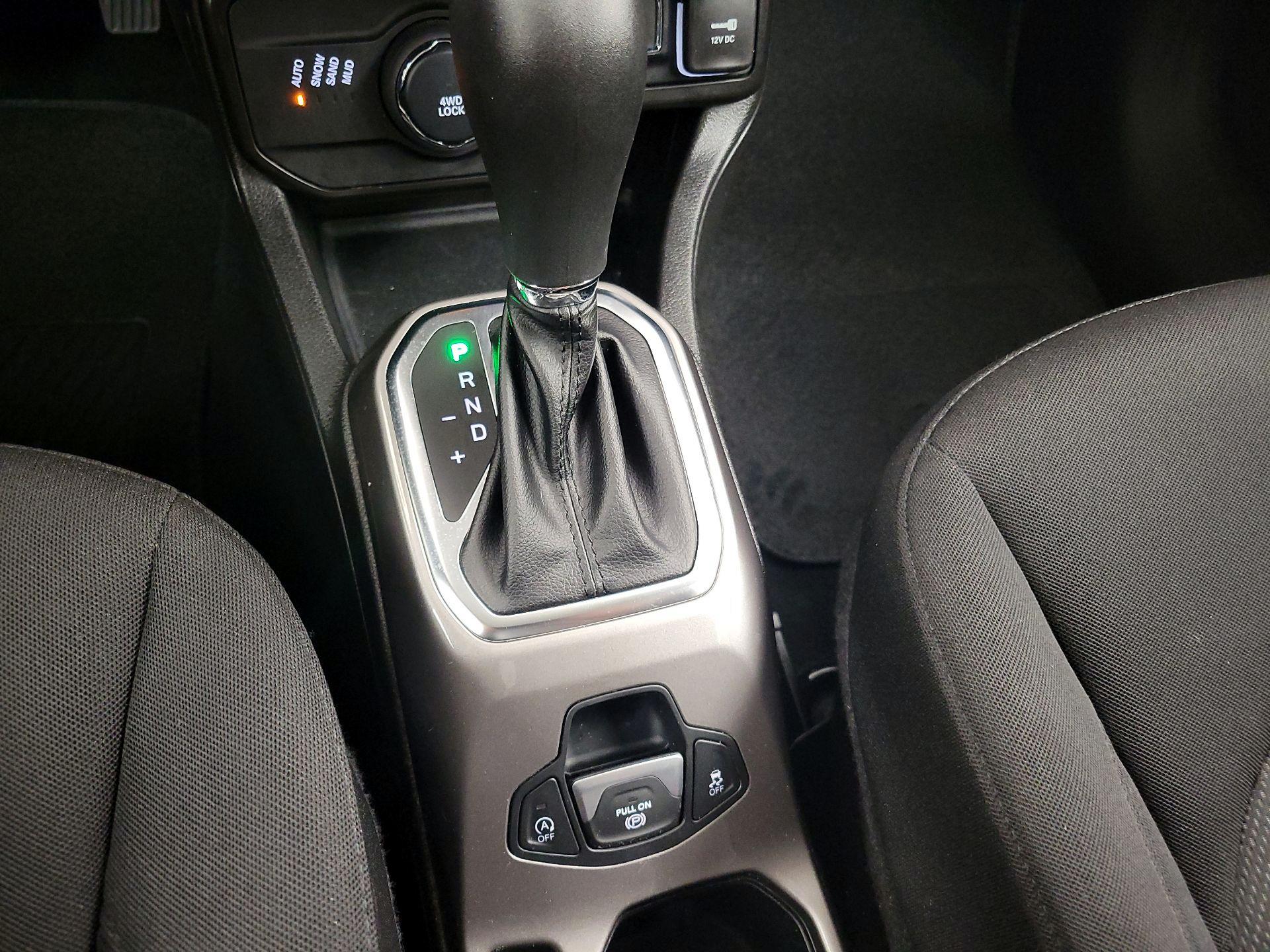 Thumbnail: 2022 Jeep Renegade - 18