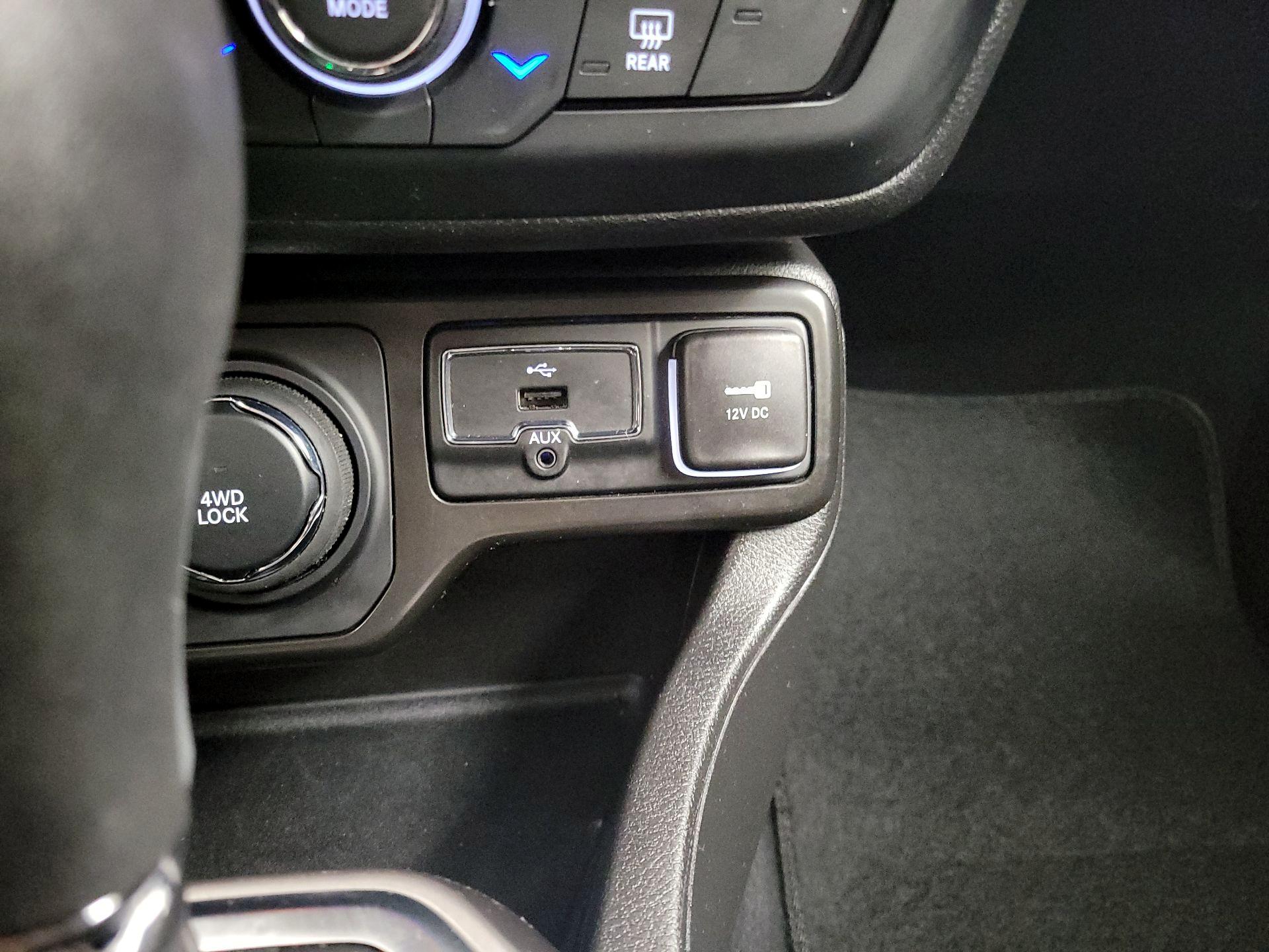 Thumbnail: 2022 Jeep Renegade - 19